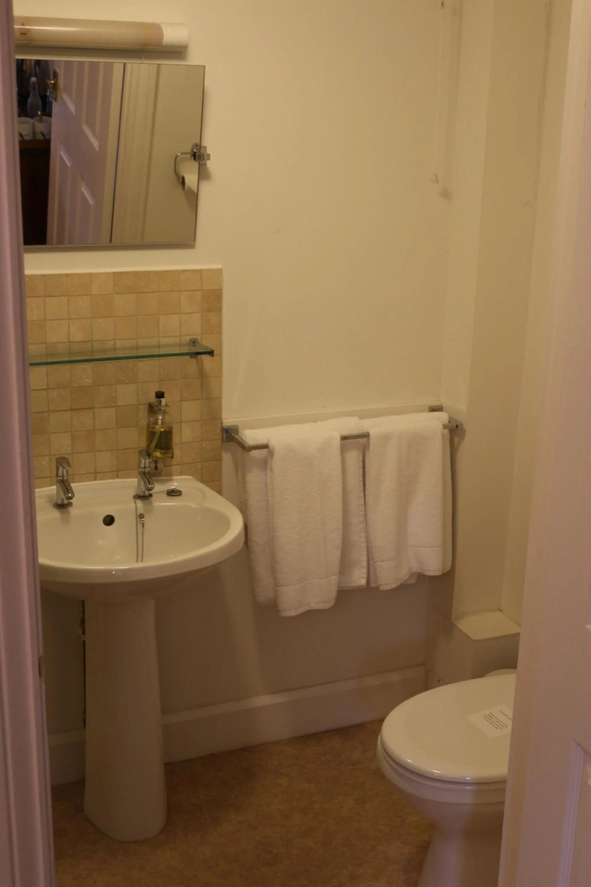 Bathroom in The Hostelrie at Goodrich