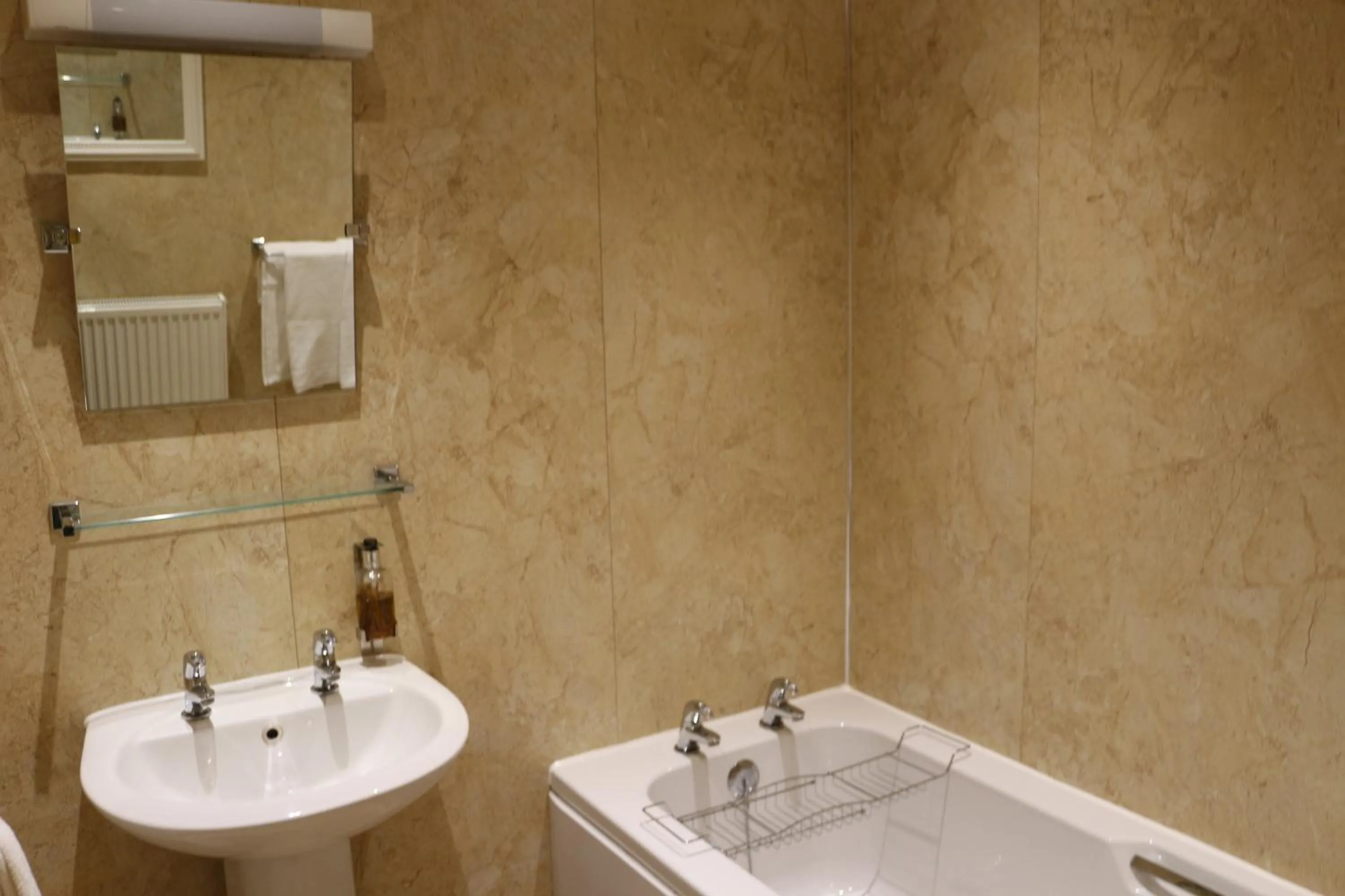 Bathroom in The Hostelrie at Goodrich