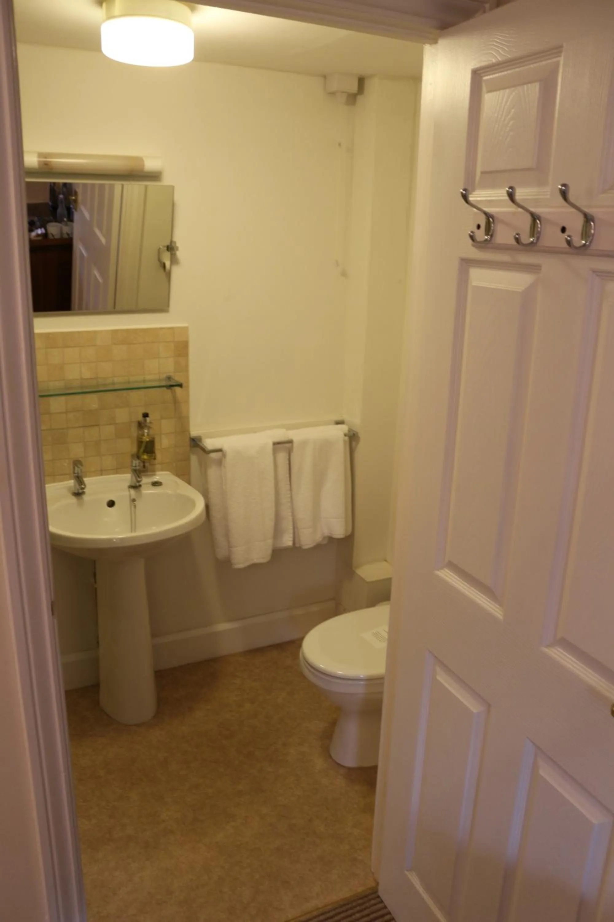 Bathroom in The Hostelrie at Goodrich