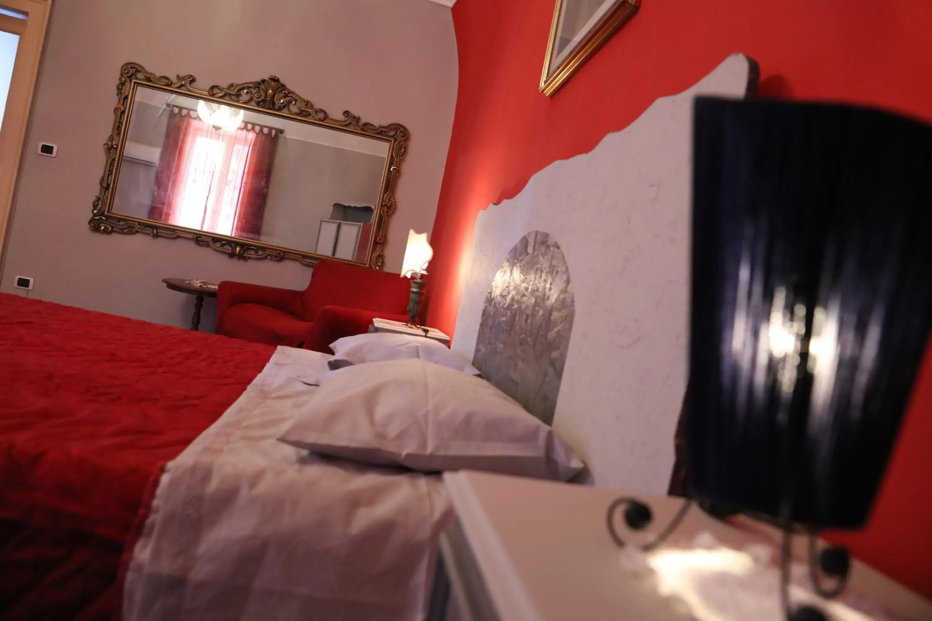 Deluxe Double or Twin Room with Balcony in la locanda del centro storico Deluxe Double or Twin Room with Balcony in la locanda del centro storico