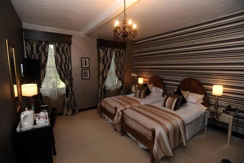 Photo of the whole room, Bed in Satis House Hotel