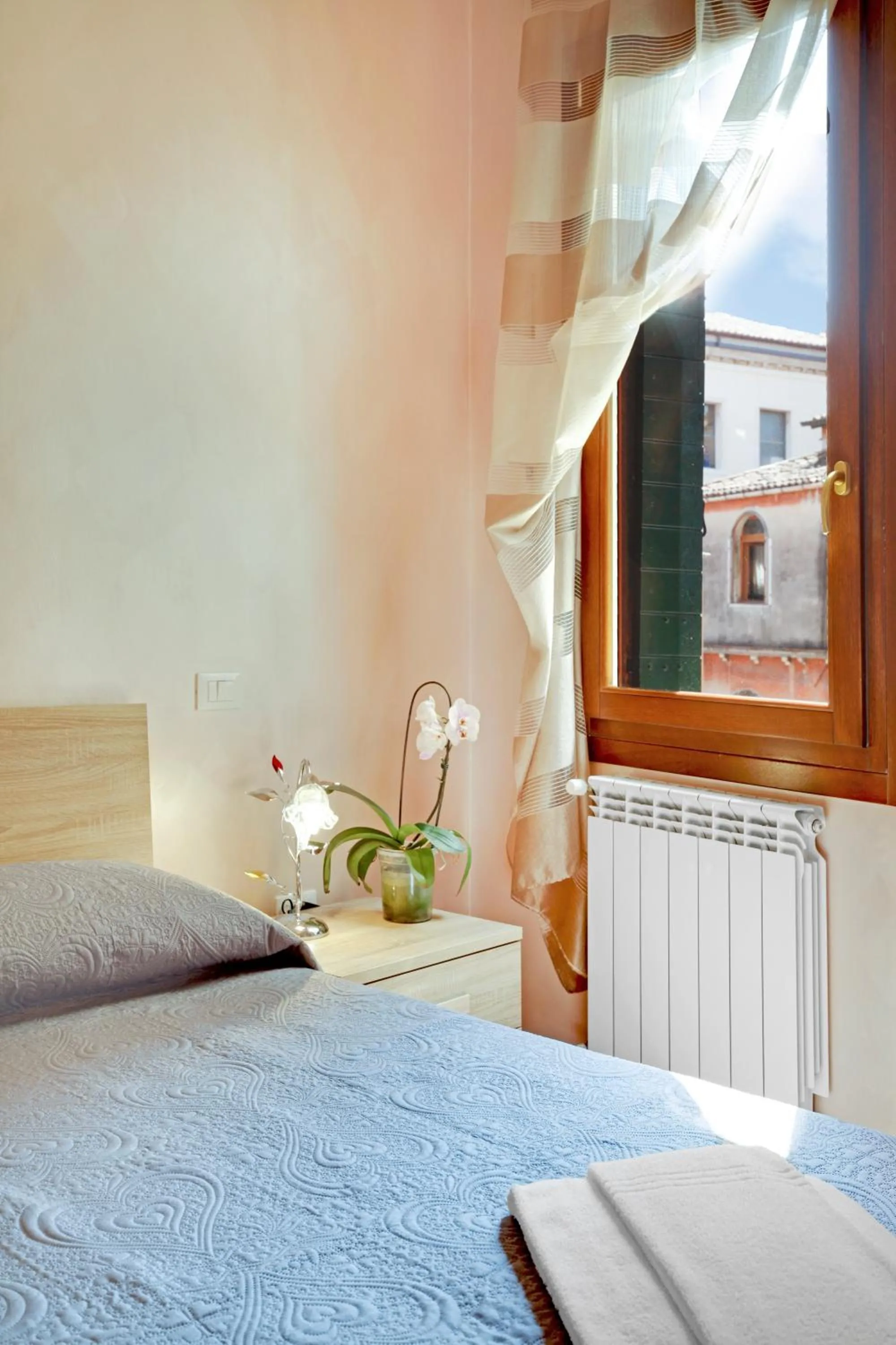 Photo of the whole room, Bed in Locanda Delle Acque