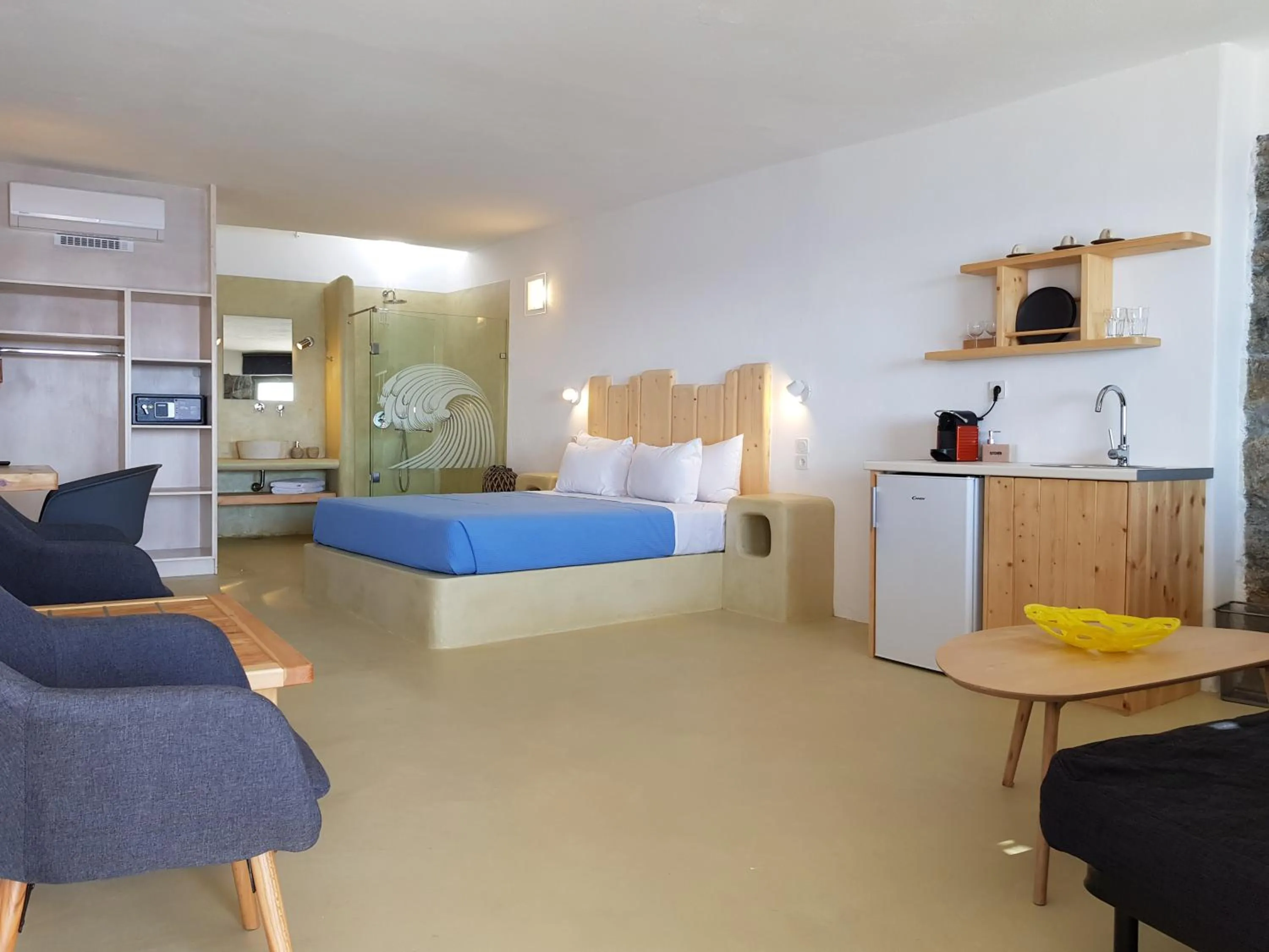 Bedroom, Bed in Mykonos Azure