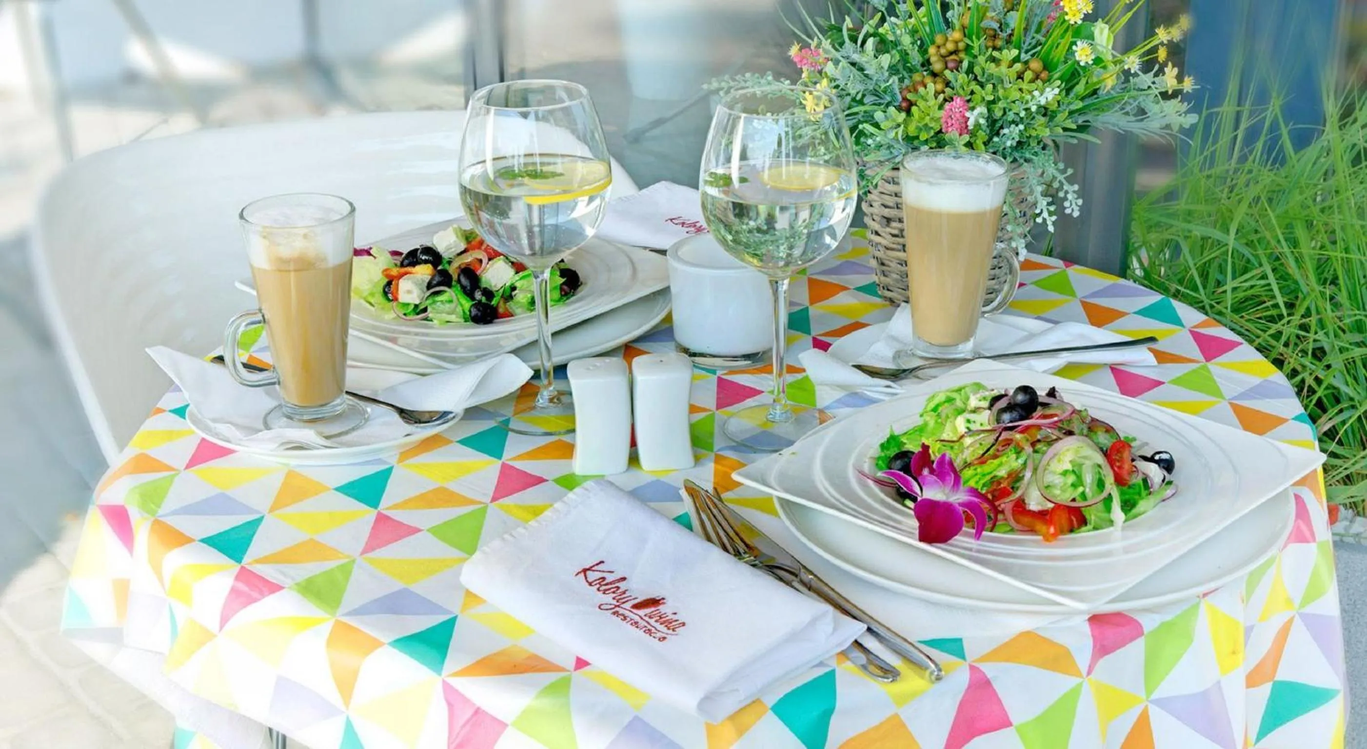 Dining area in NoBo Hotel - business