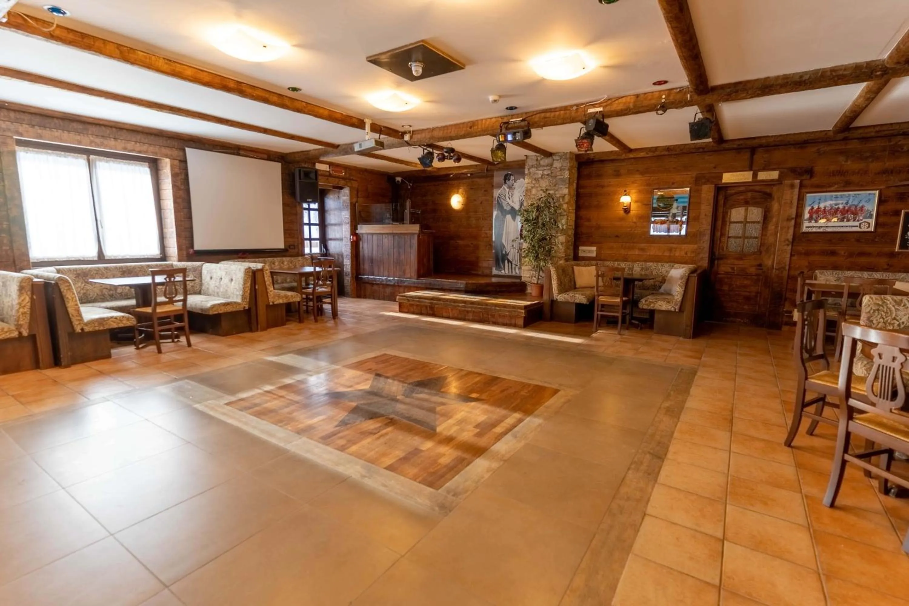 Nightclub / DJ in Hotel Des Alpes