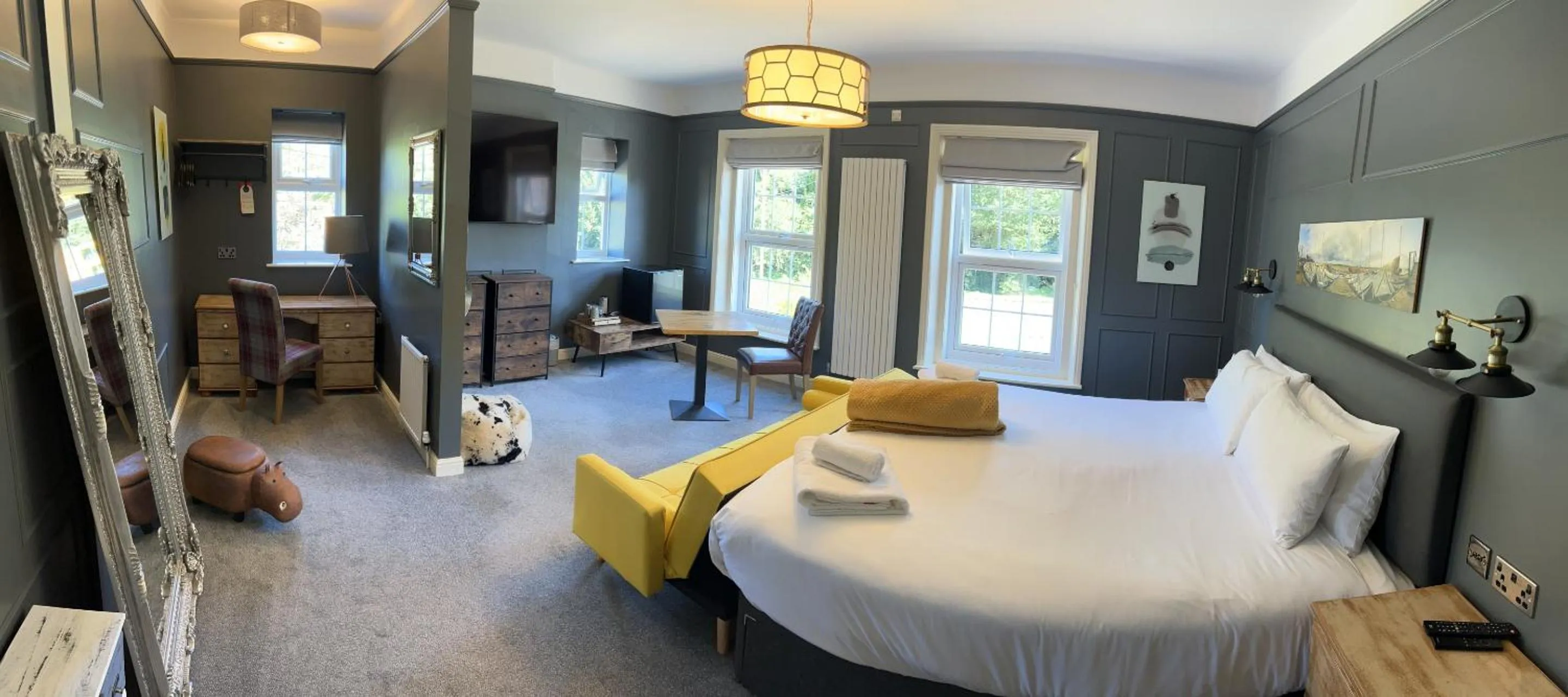 Bedroom, Bed in The Plough Inn