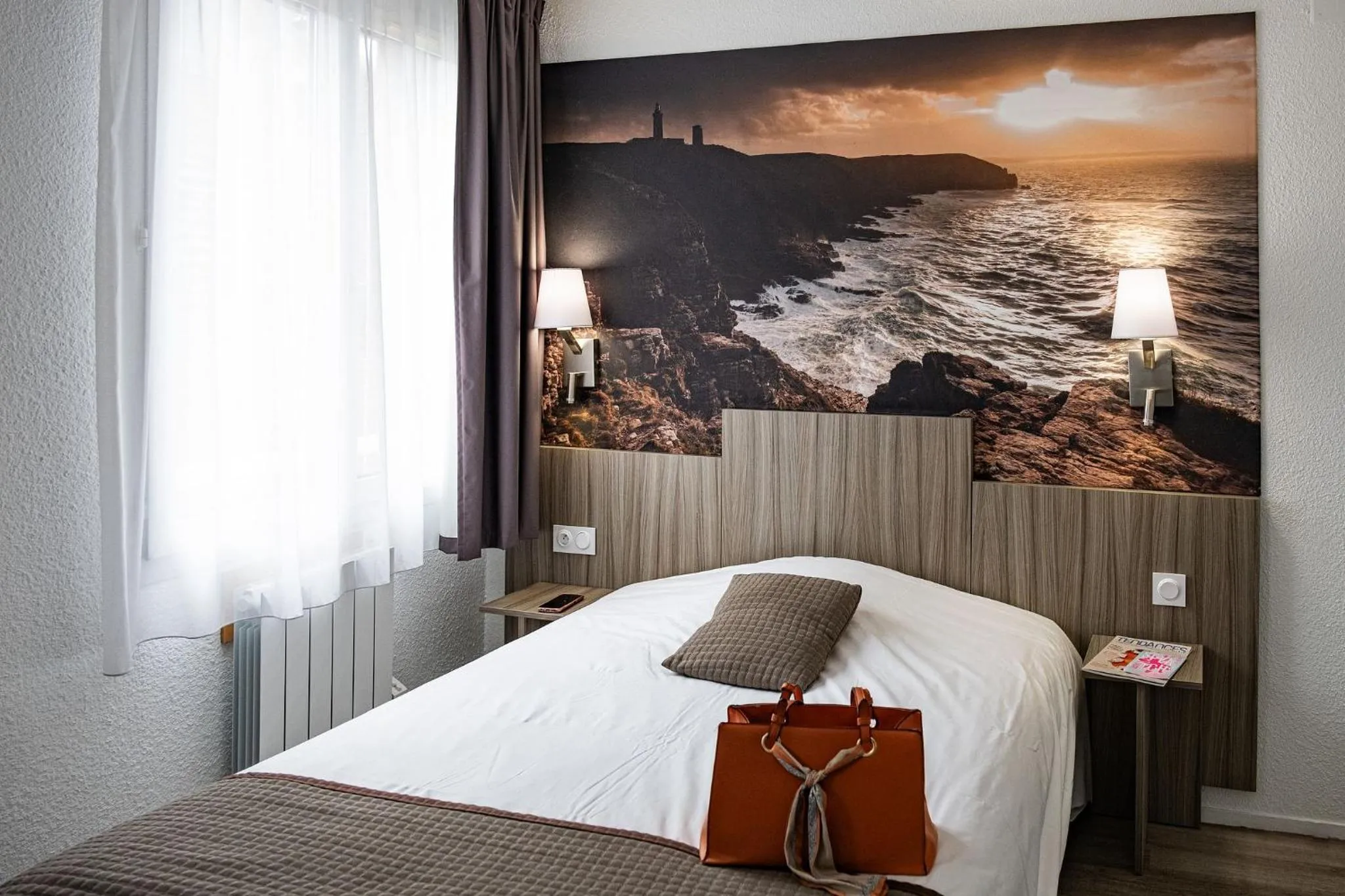 Photo of the whole room, Bed in Contact Hôtel du Champ de Mars de Saint-Brieuc