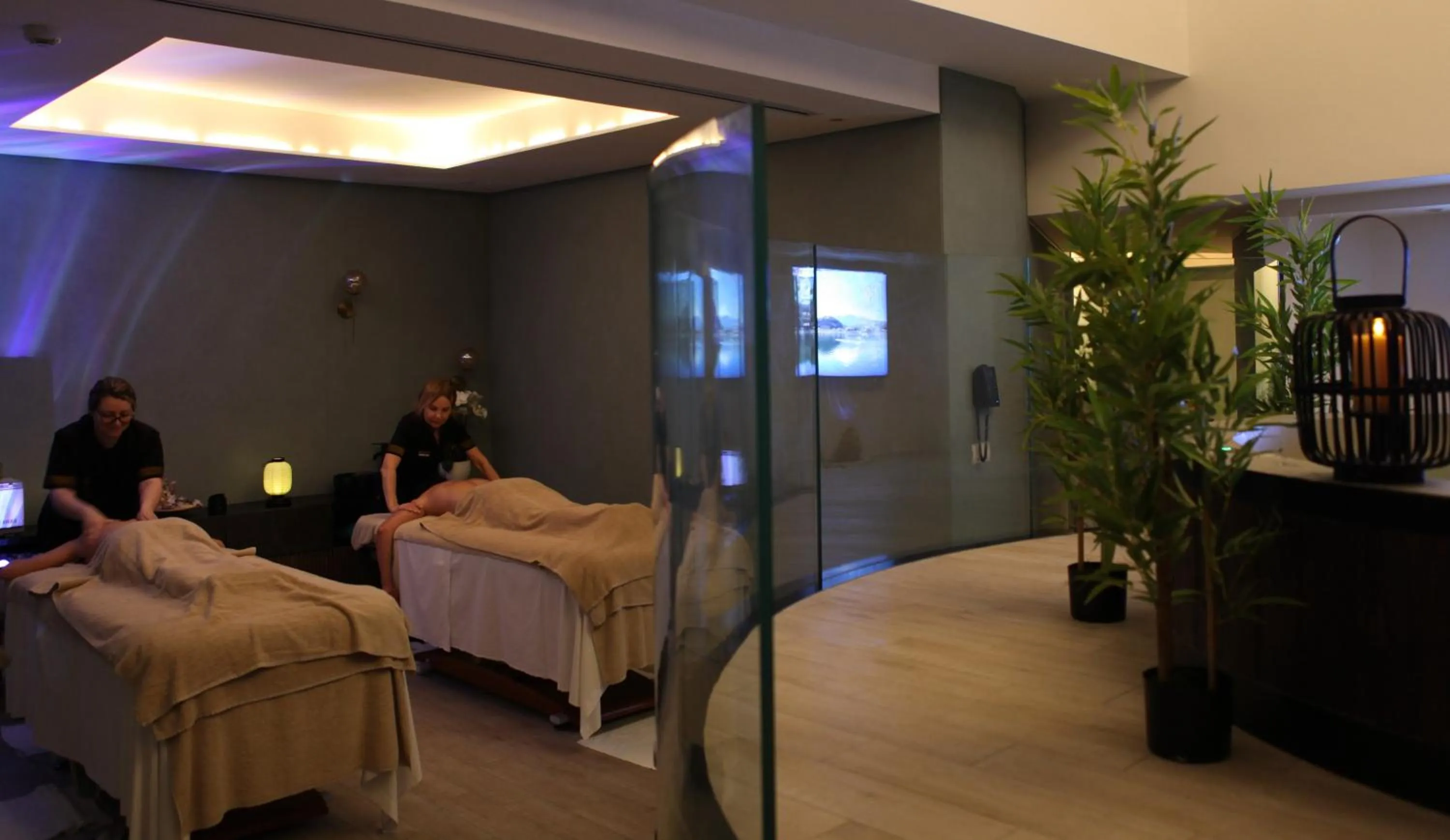 Spa and wellness centre/facilities, Bed in The Hive Hotel