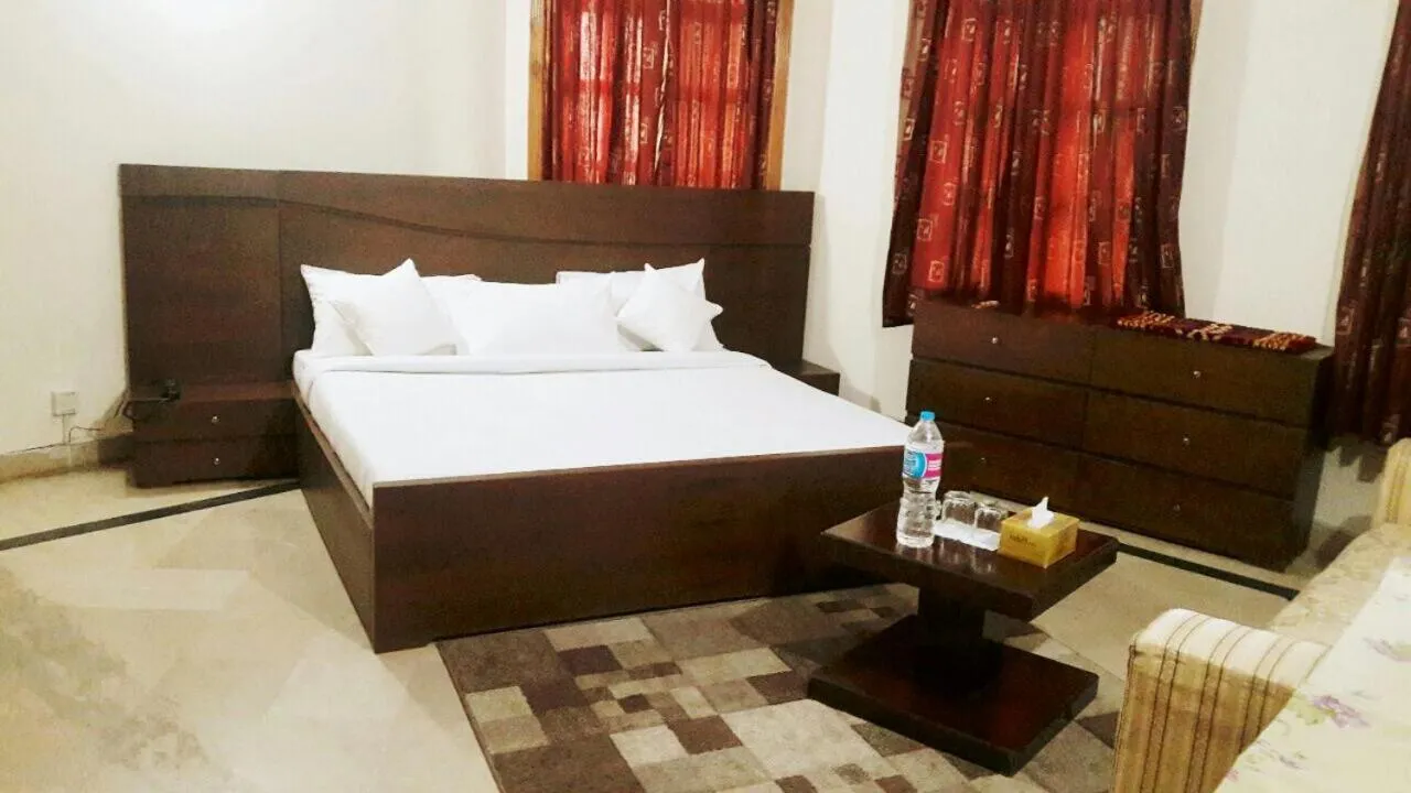 royal cottage guest house