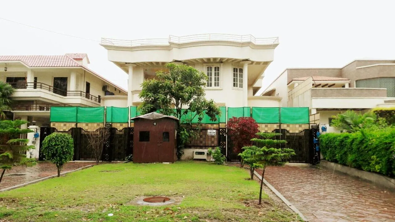 royal cottage guest house