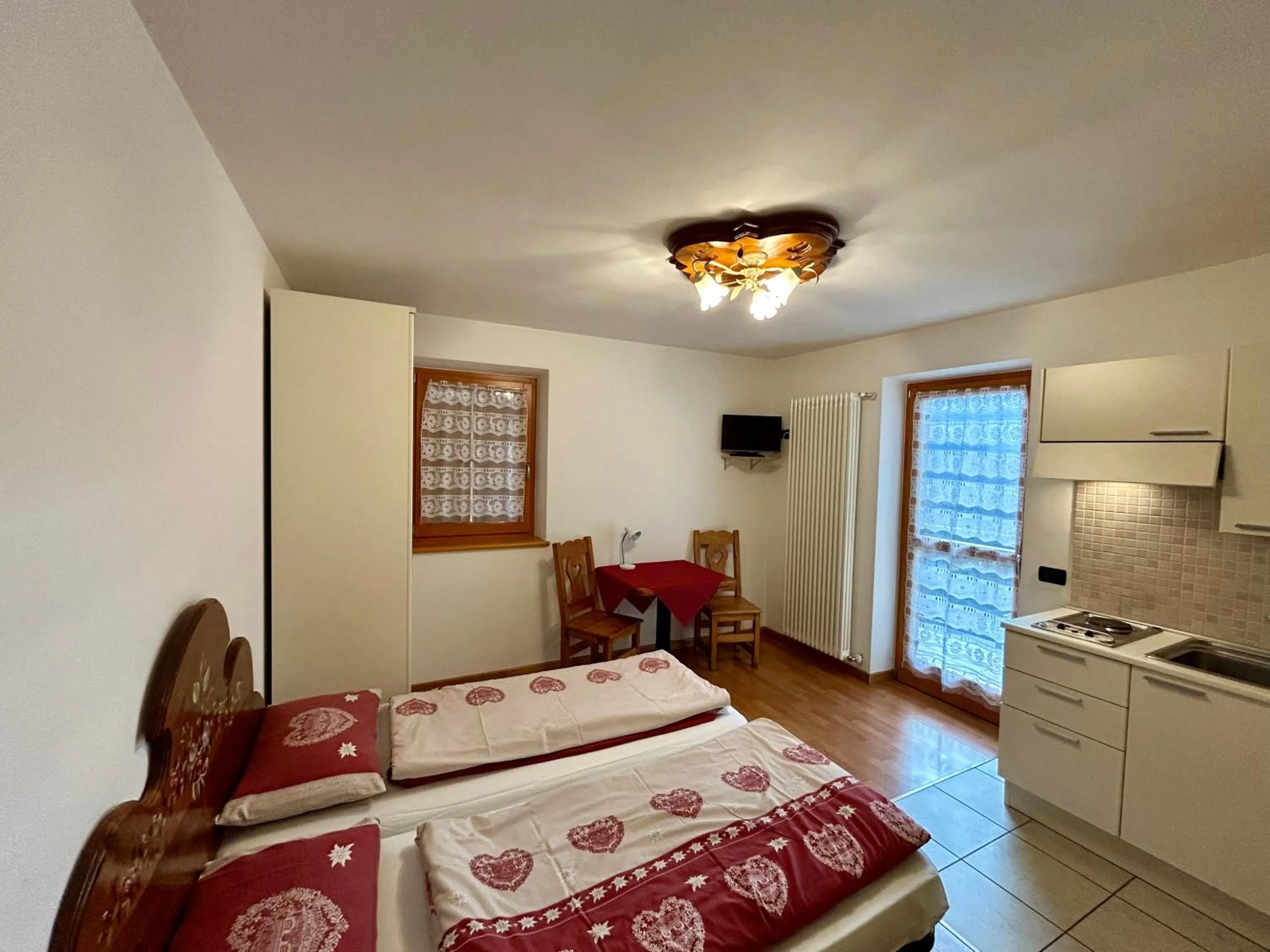 Photo of the whole room, Bed in Residence Al Pescatore