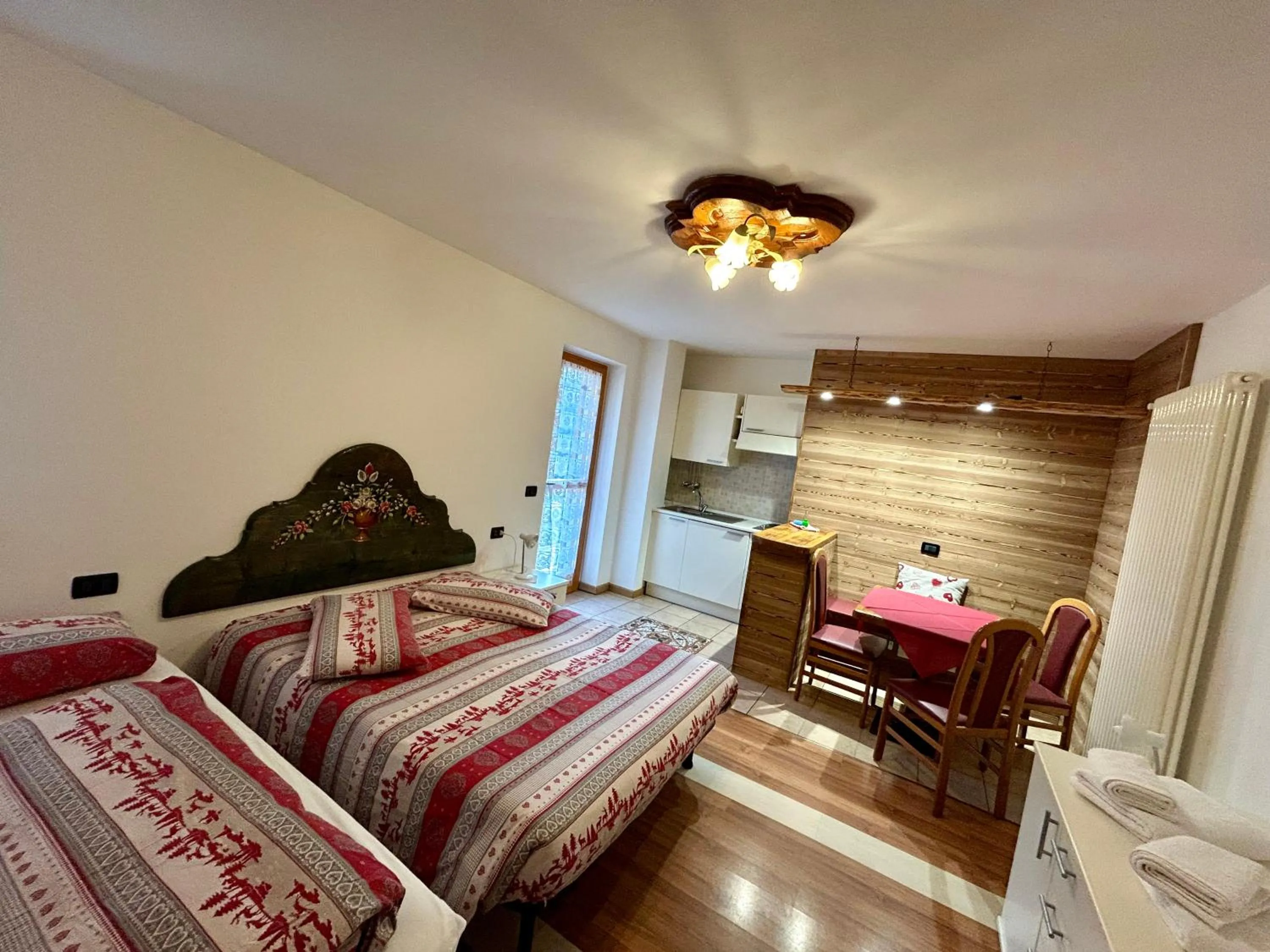 Photo of the whole room, Bed in Residence Al Pescatore