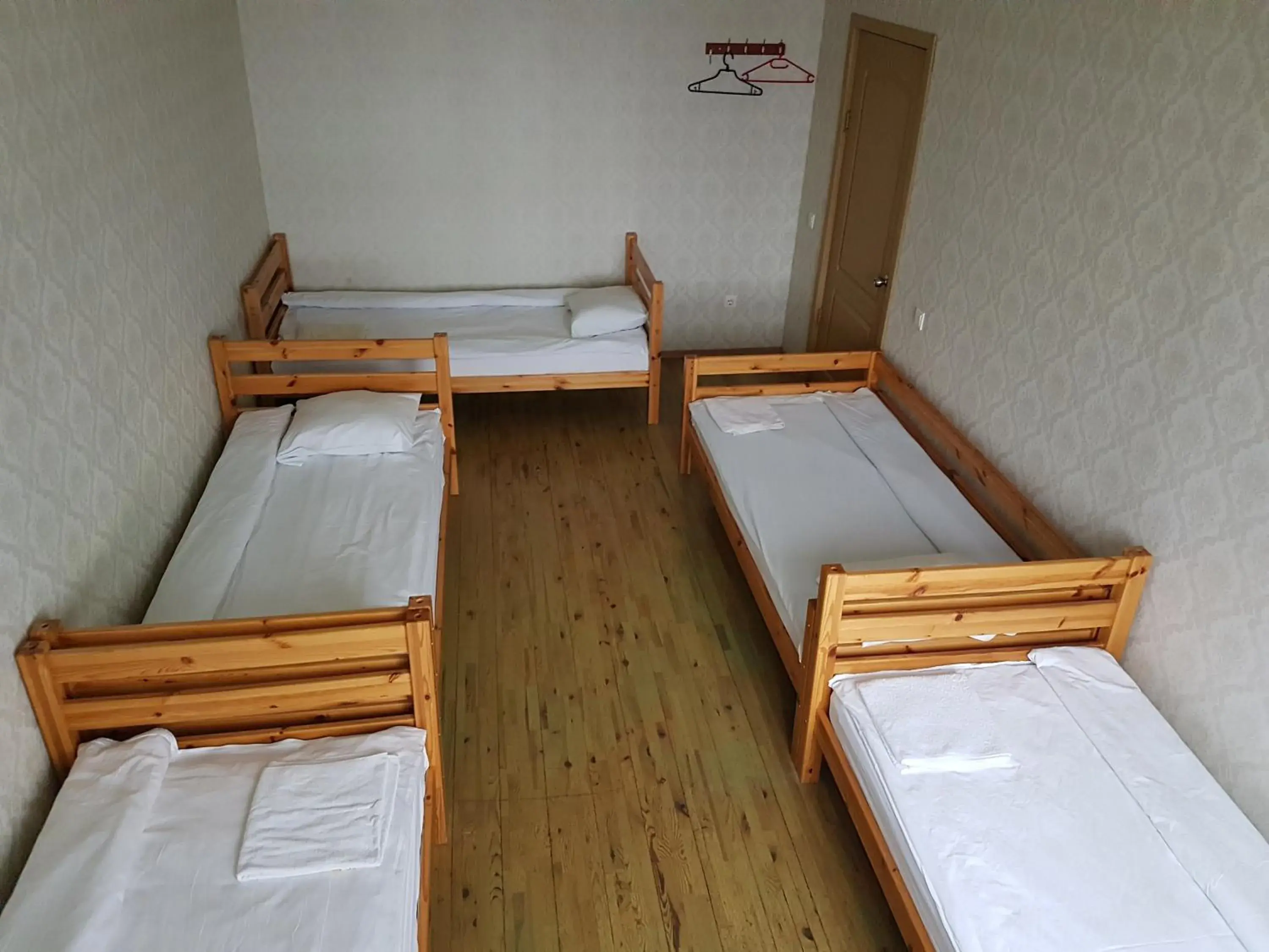 Single Bed in 4-Bed Dormitory Room in Hotel Erfolg Single Bed in 4-Bed Dormitory Room in Hotel Erfolg