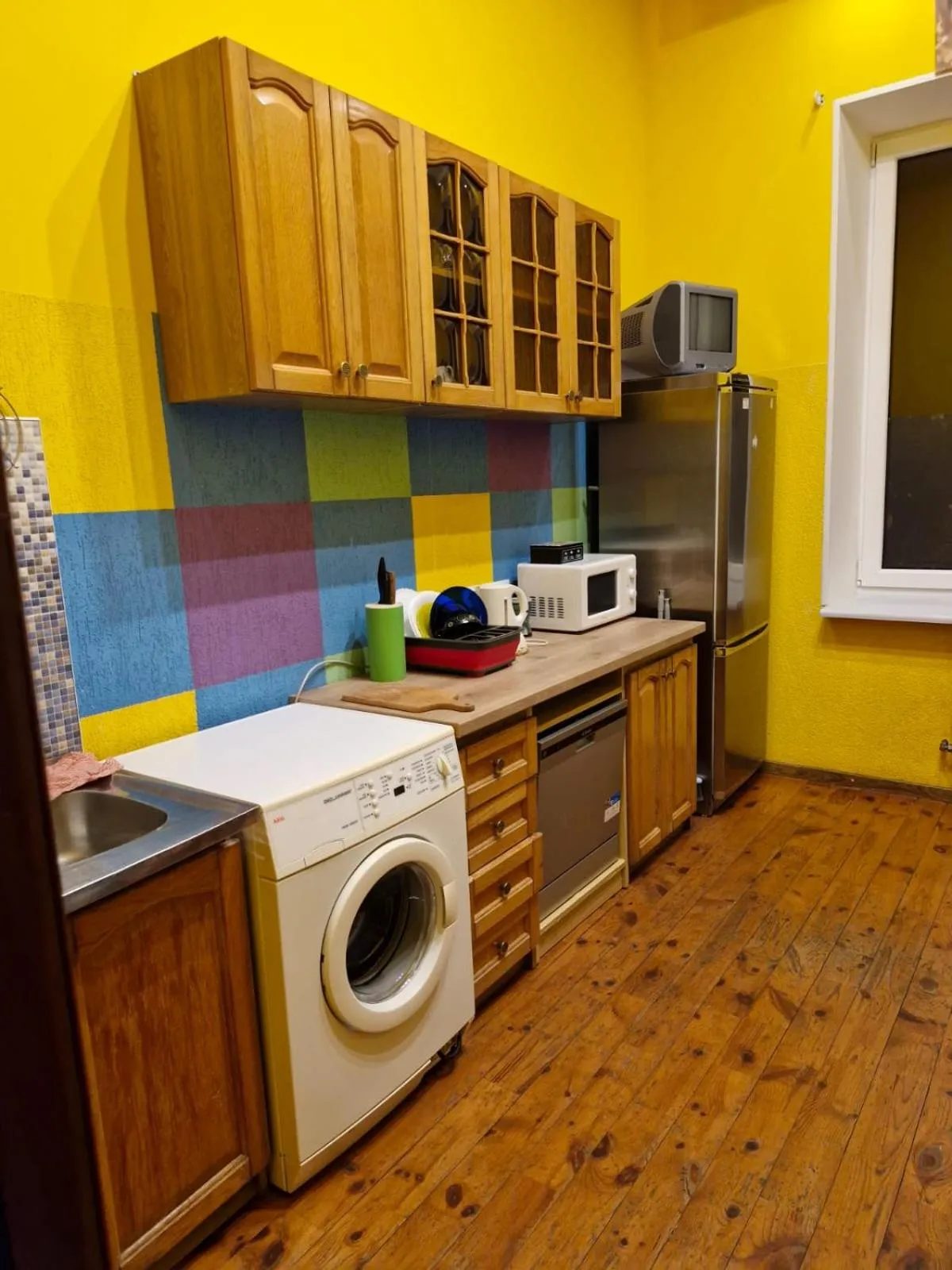 dishwasher in Hotel Erfolg