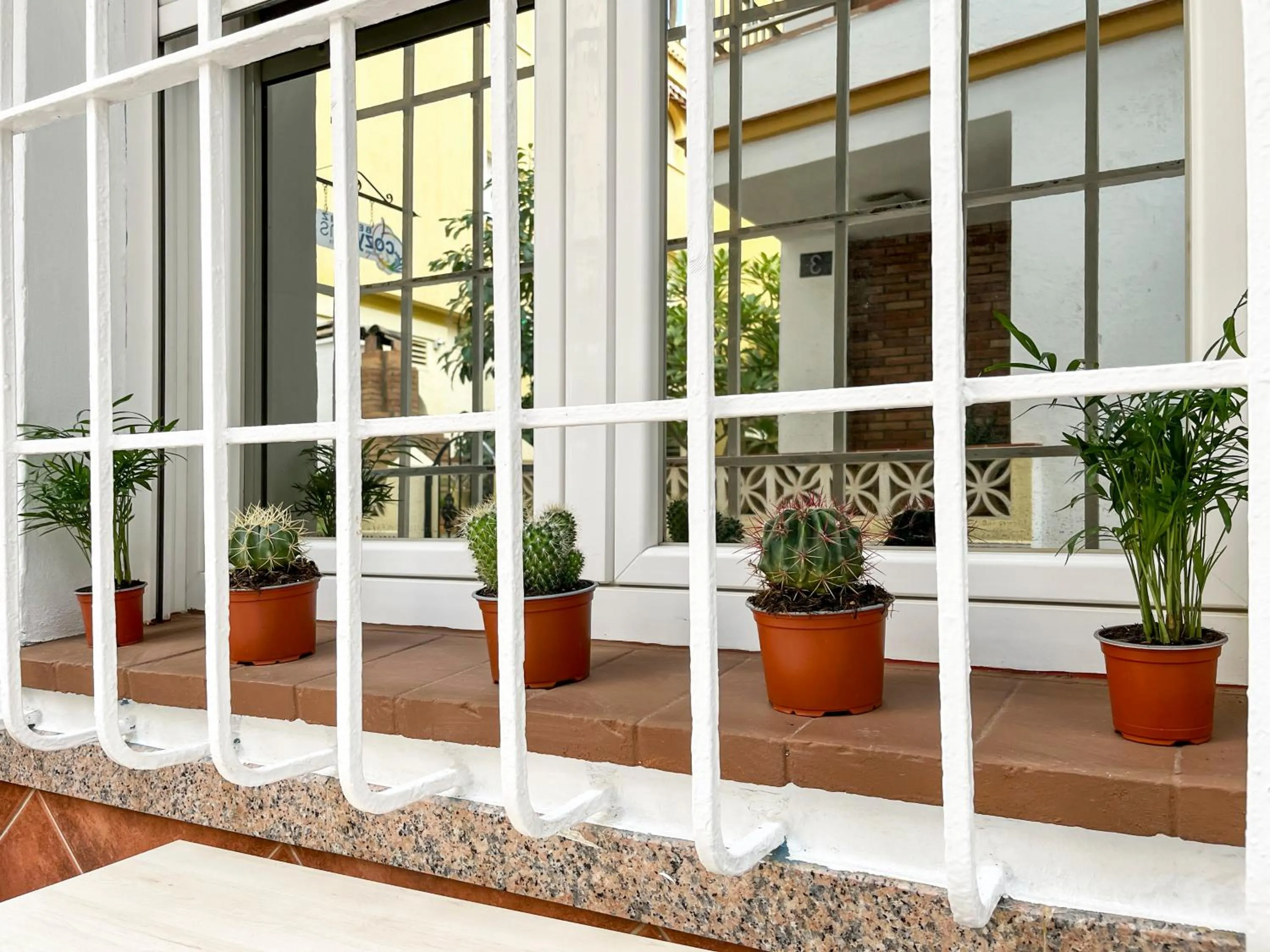 Property building in Beatriz Charming Hostal