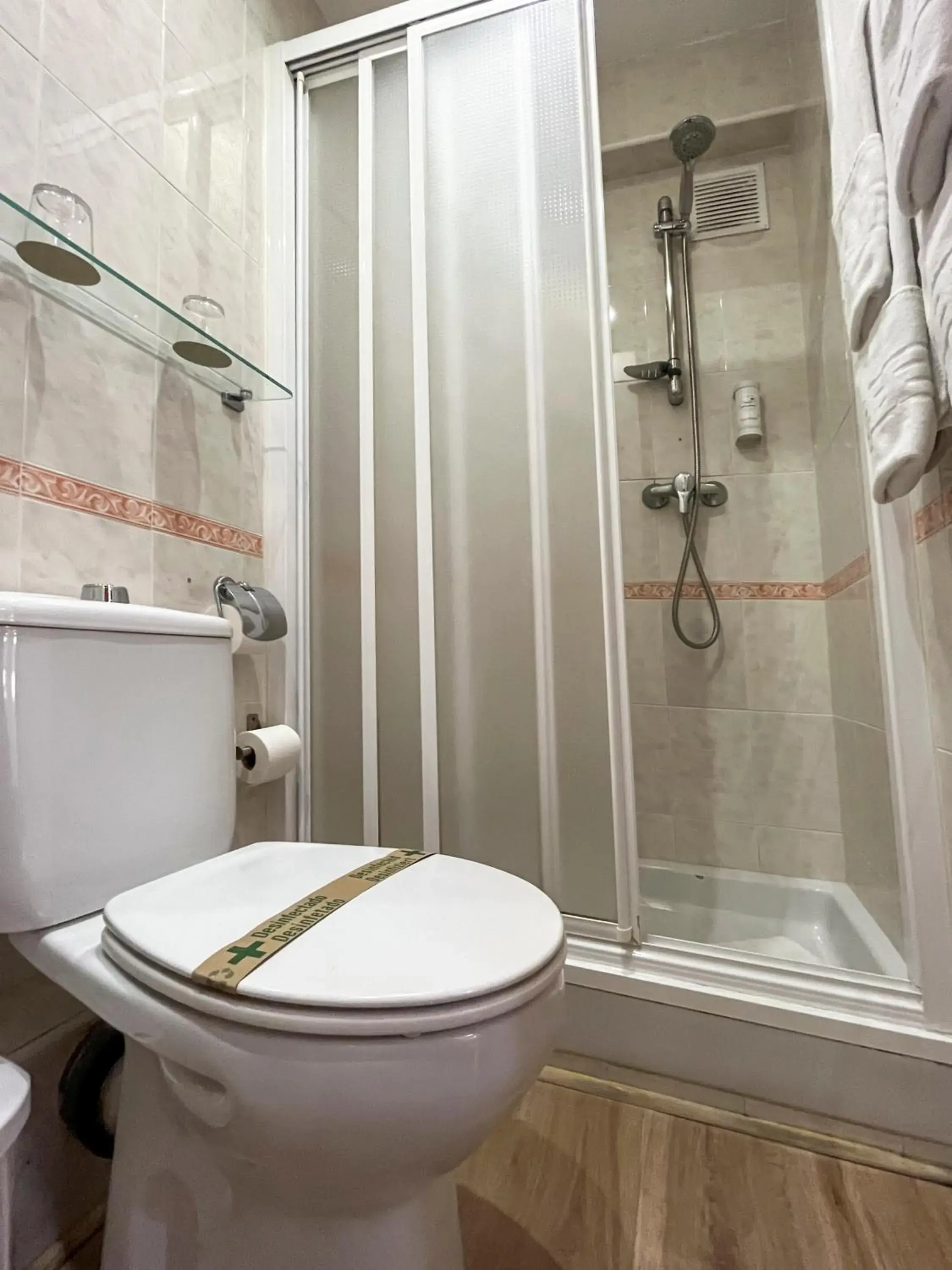 Economy Double Room in Beatriz Charming Hostal Economy Double Room in Beatriz Charming Hostal