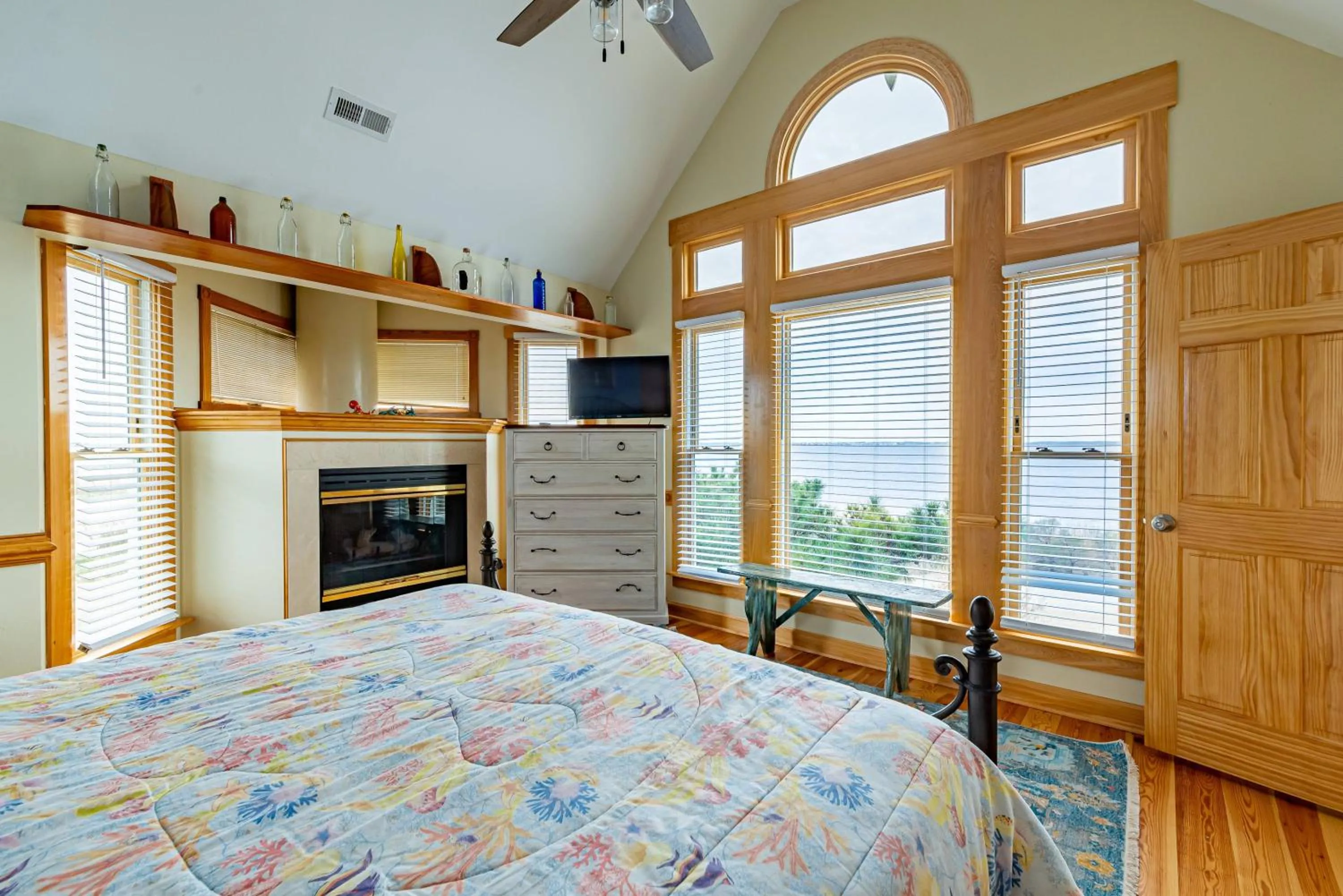 Bed in Doggone Perfect