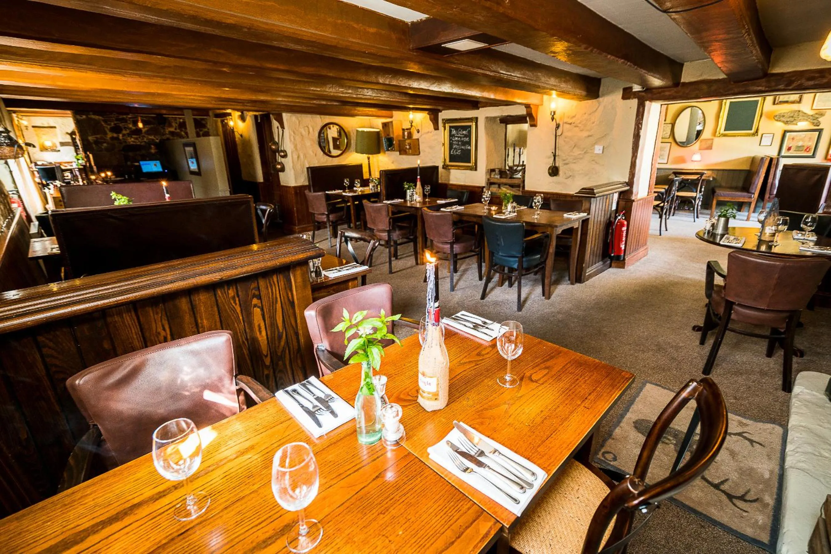 Restaurant/places to eat in Fleur Du Jardin