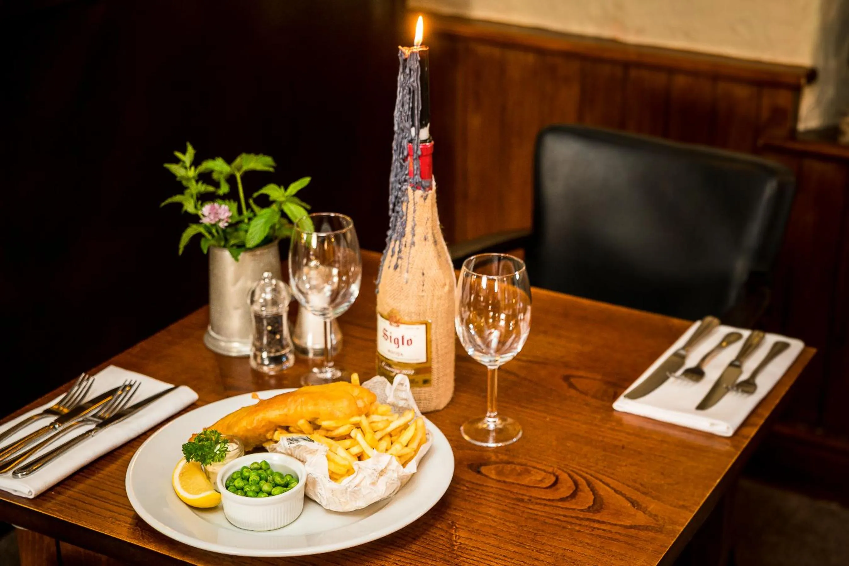 Dinner in Fleur Du Jardin