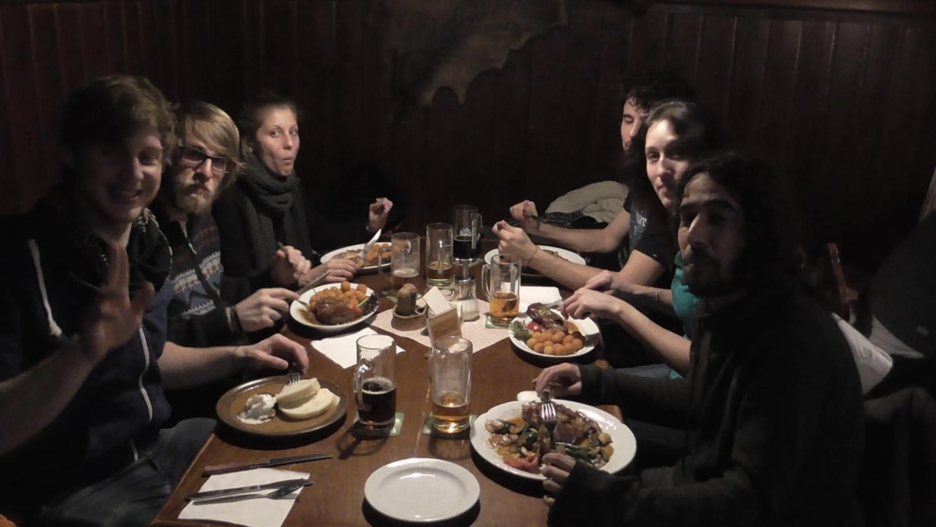 Restaurant/places to eat in Hotel Diana