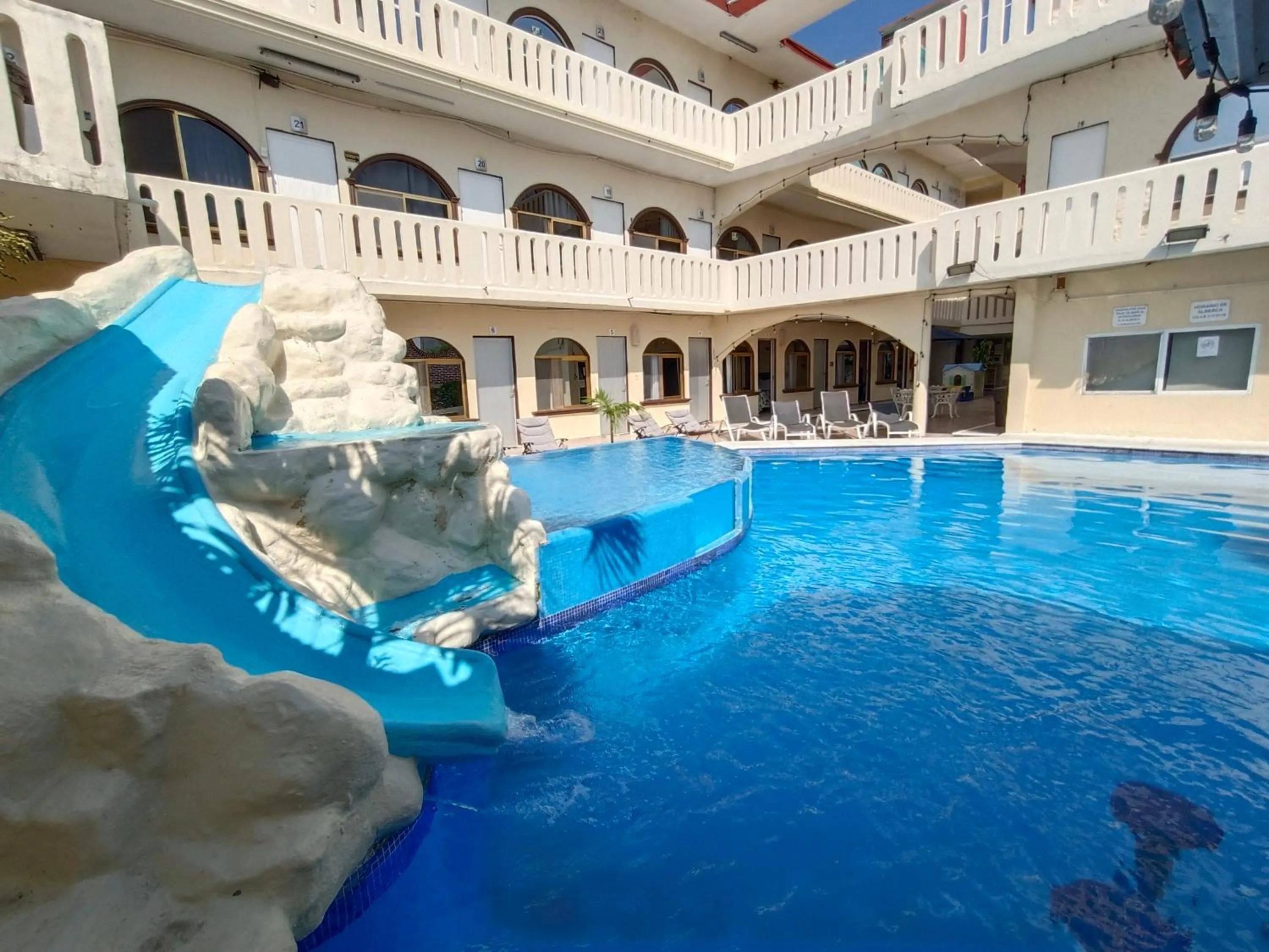 Swimming pool in Hotel Playa de Oro - Enfrente de WTC y Plazas Comerciales