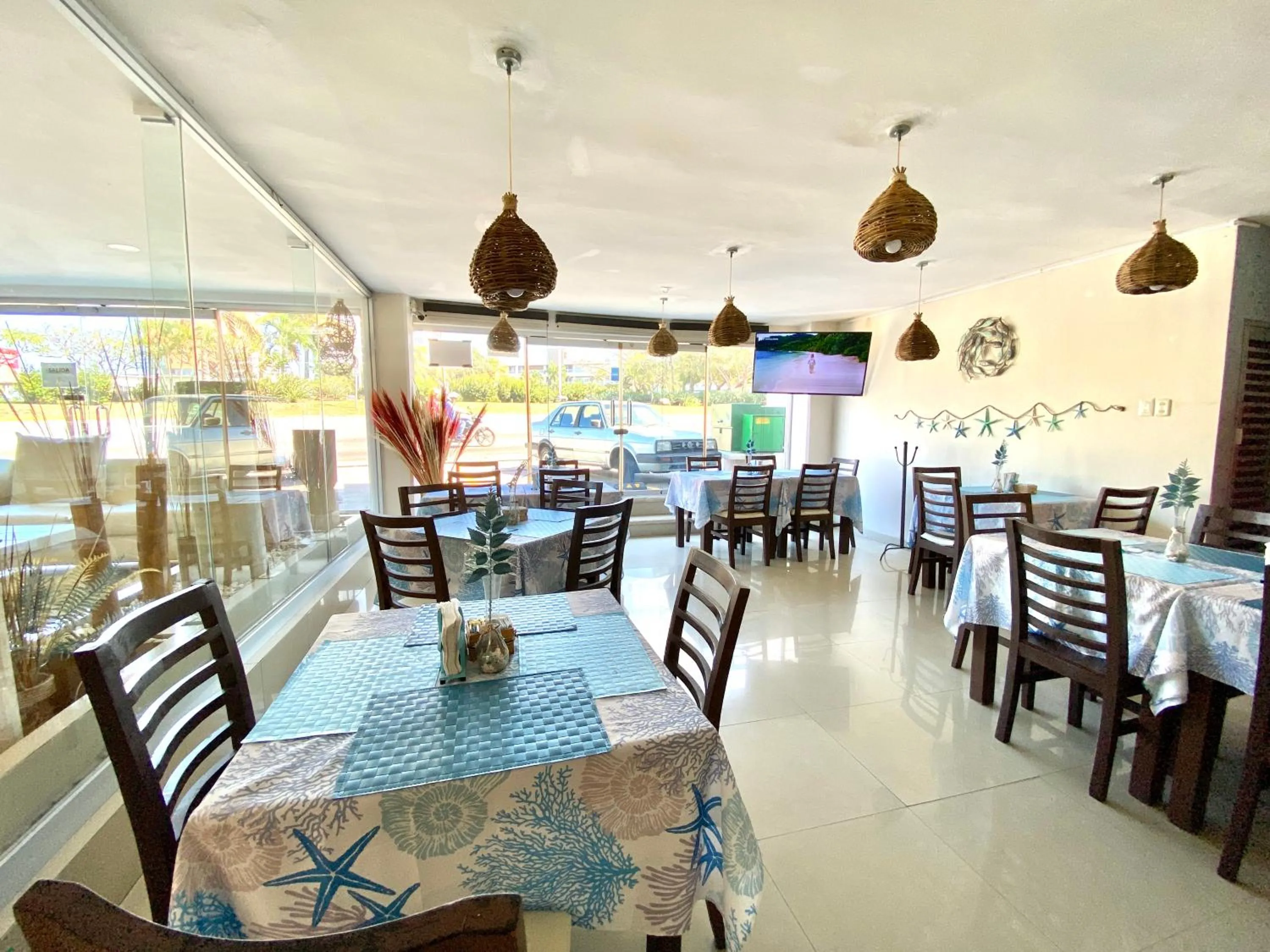 Restaurant/places to eat in Hotel Playa de Oro - Enfrente de WTC y Plazas Comerciales