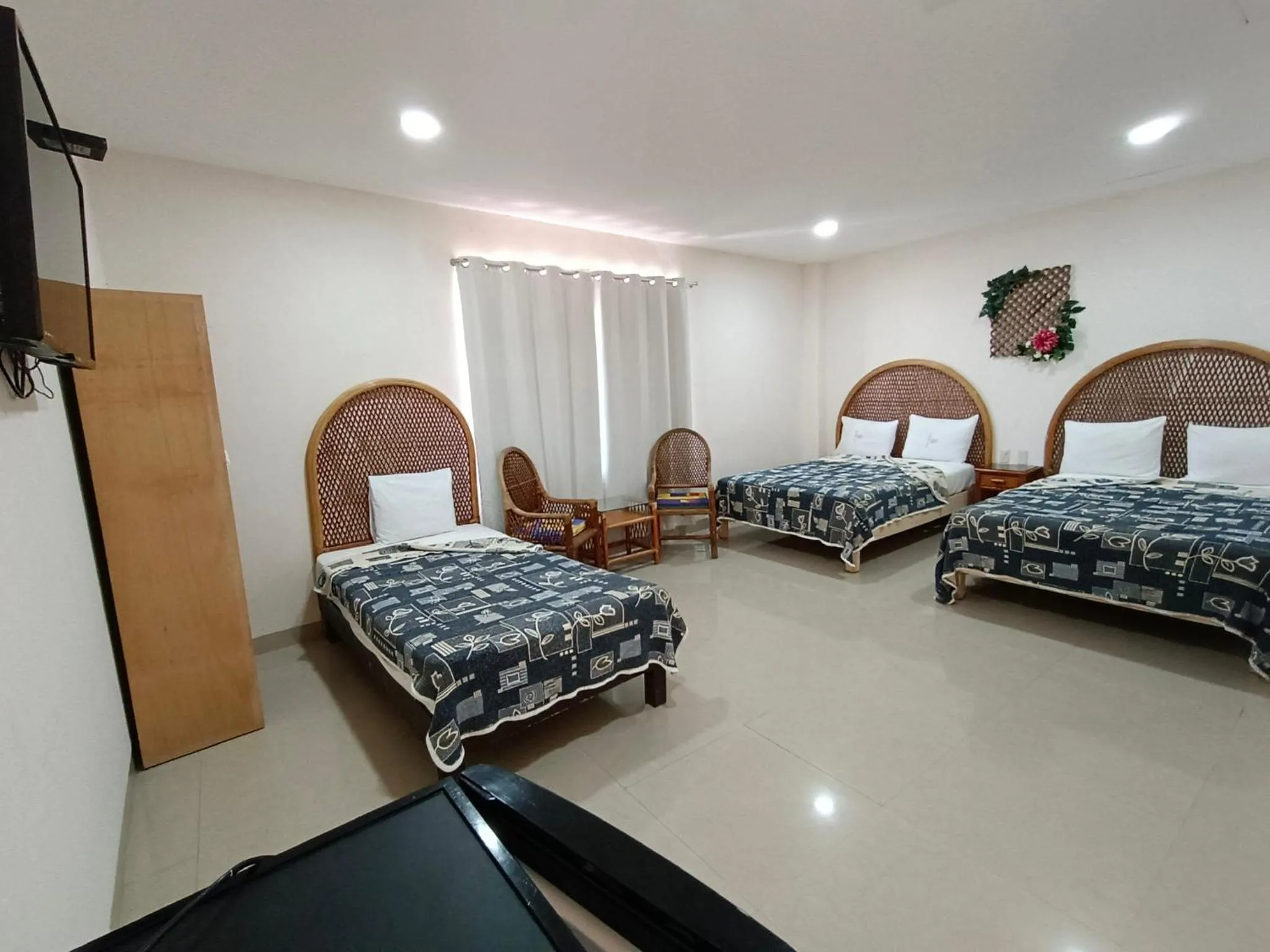 Photo of the whole room, Bed in Hotel Playa de Oro - Enfrente de WTC y Plazas Comerciales