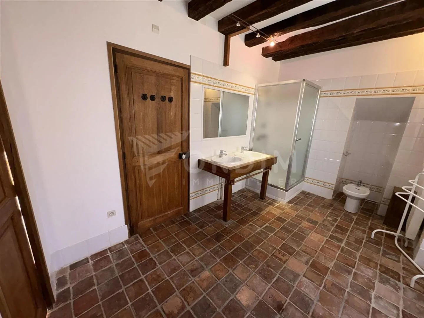 Logis Hostellerie des Clos et restaurant Bistrot des grands crus et Maison de la tour Chablis