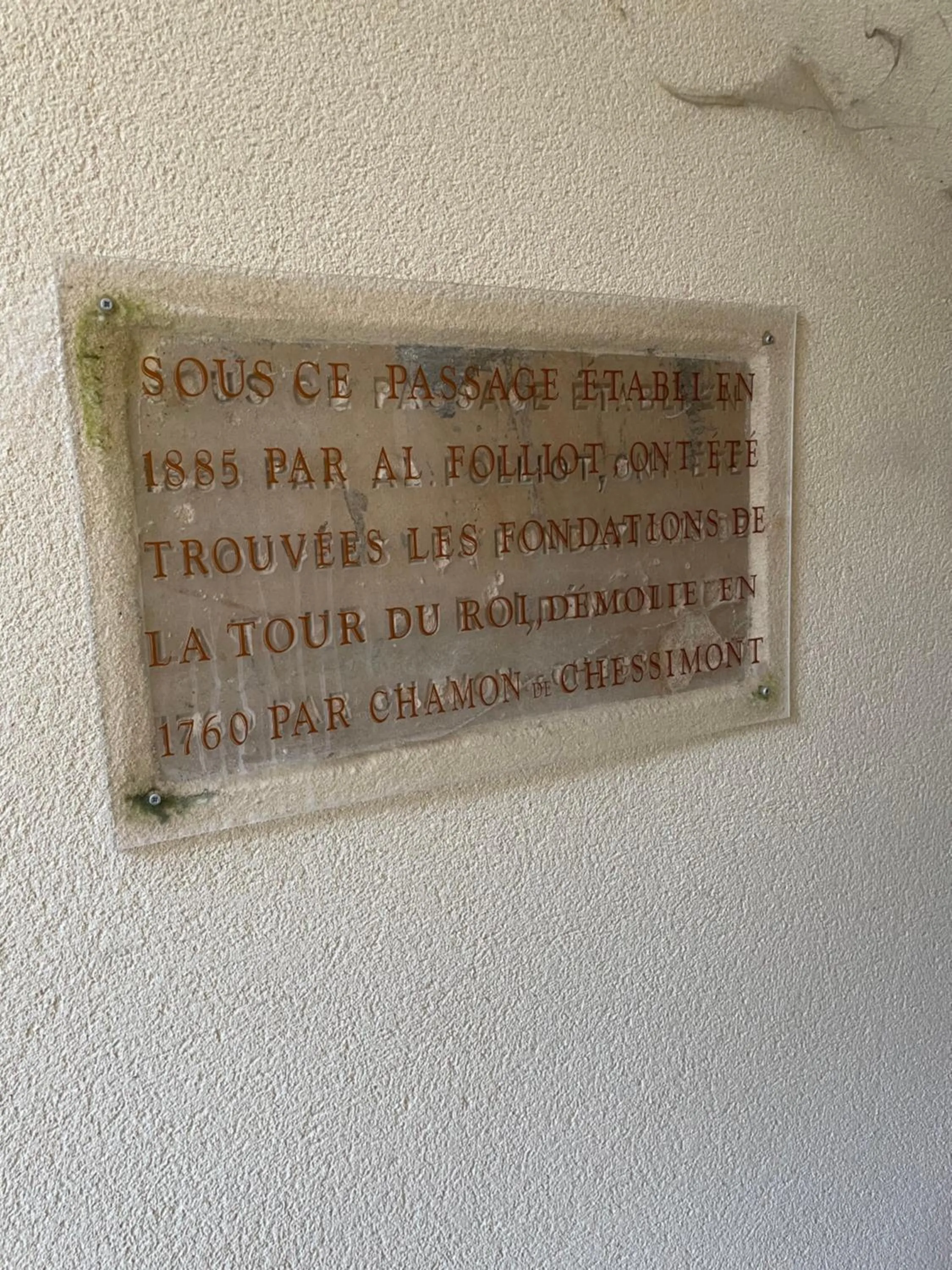 Logis Hostellerie des Clos et restaurant Bistrot des grands crus et Maison de la tour Chablis