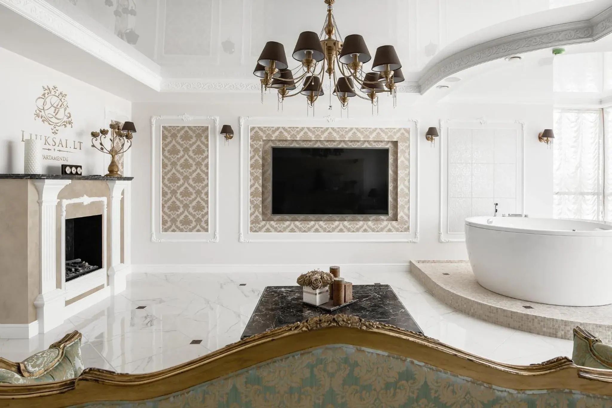 President Jacuzzi Apartment by LIUKSAI President Jacuzzi Apartment by LIUKSAI