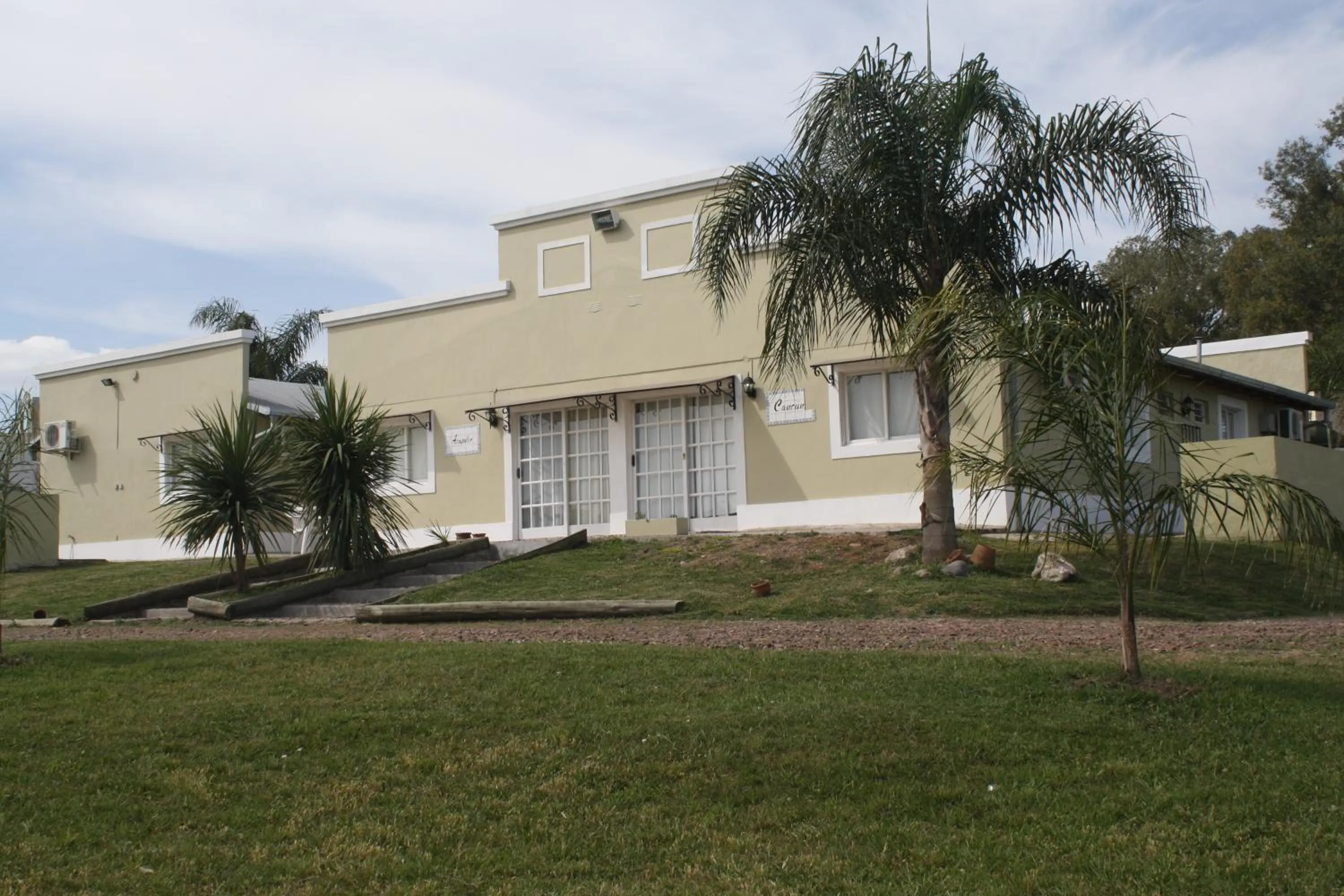 Facade/entrance in Bungalows Mexico