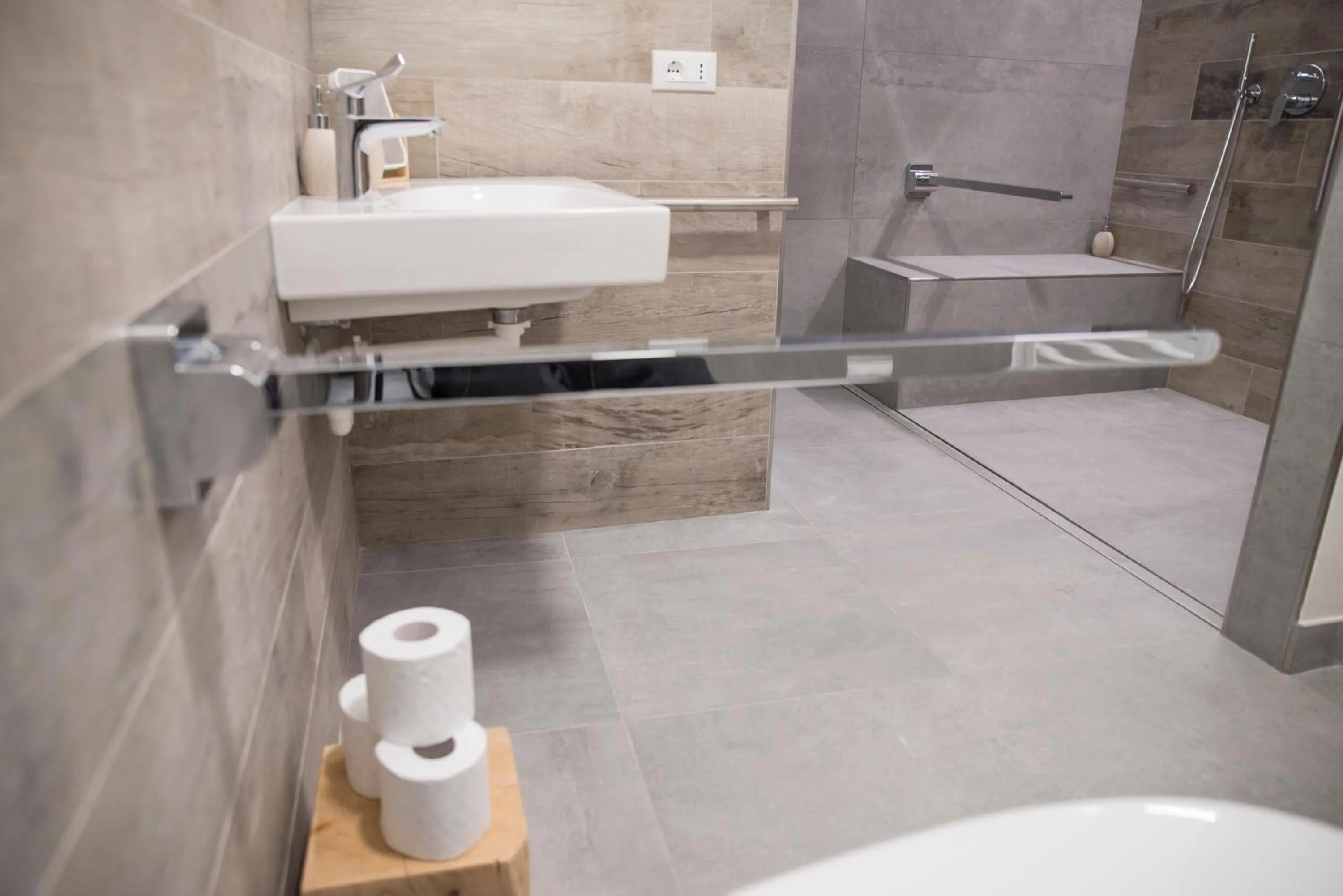 Bathroom in MAMA Apartments