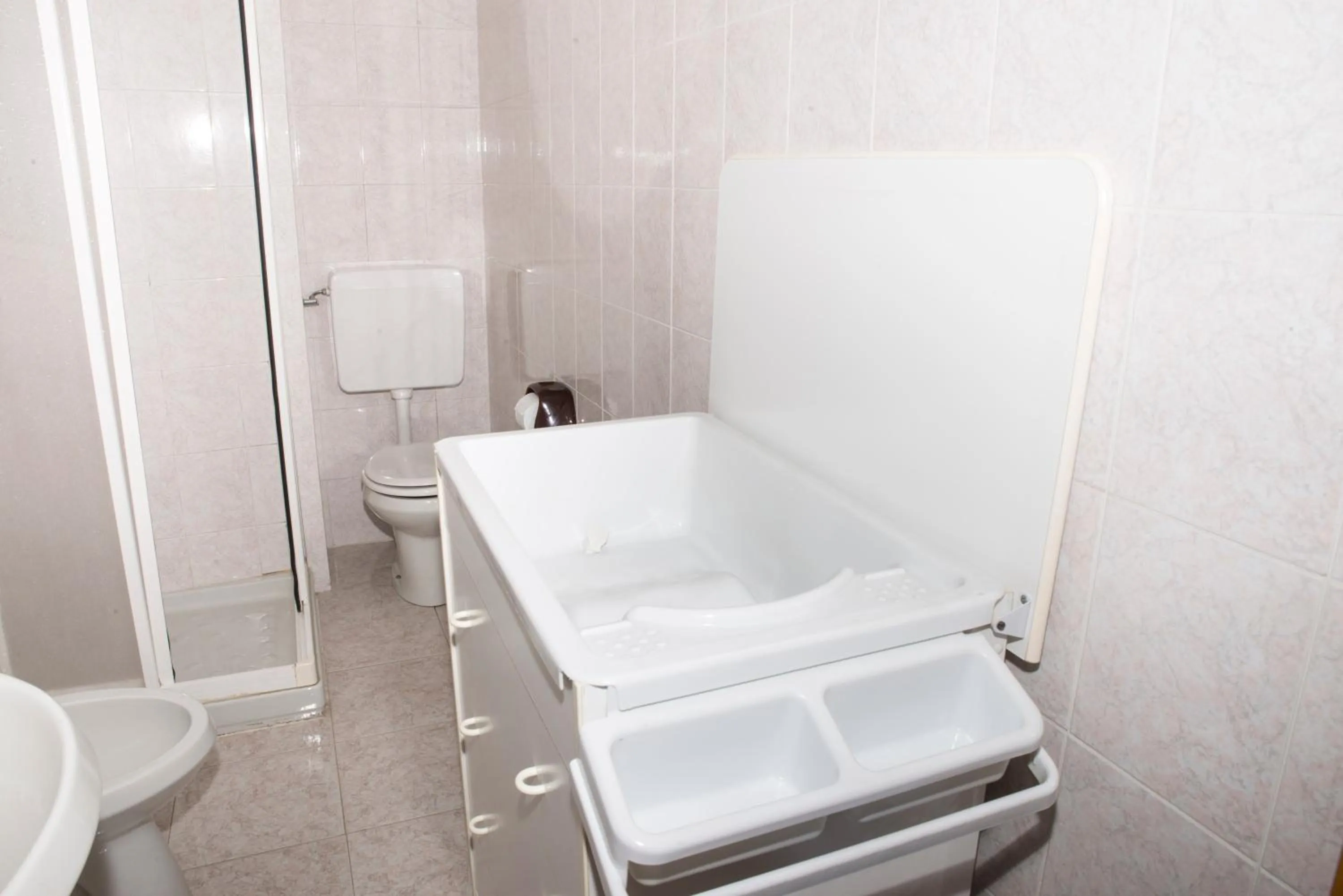 Bathroom in MAMA Apartments