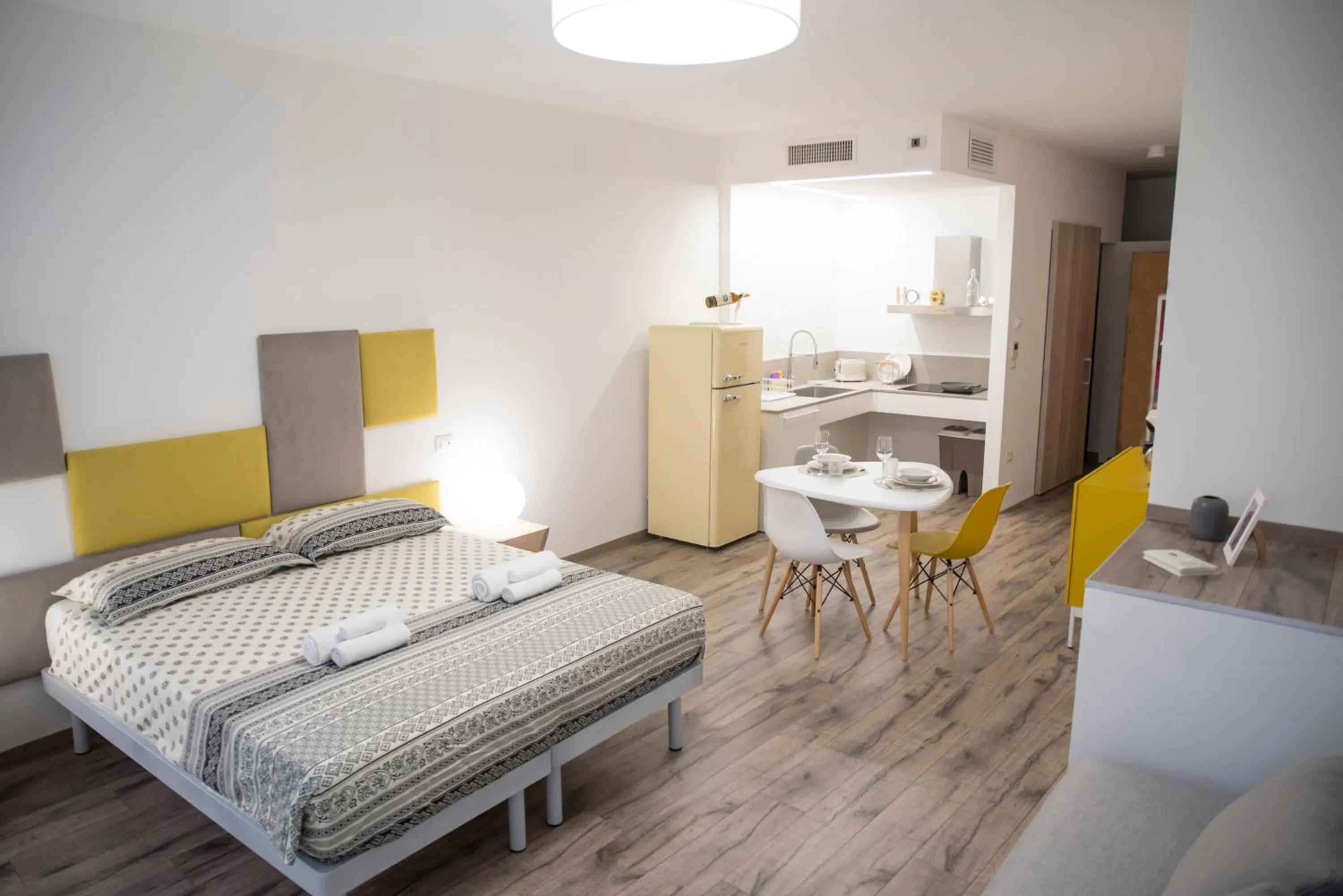 Photo of the whole room, Bed in MAMA Apartments