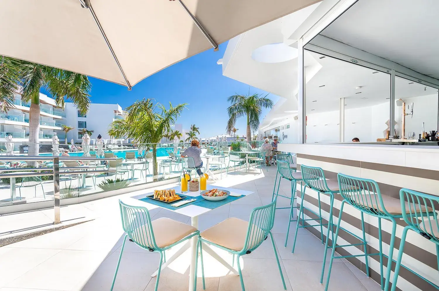 Restaurant/places to eat in Hotel Lava Beach Restaurant/places to eat in Hotel Lava Beach