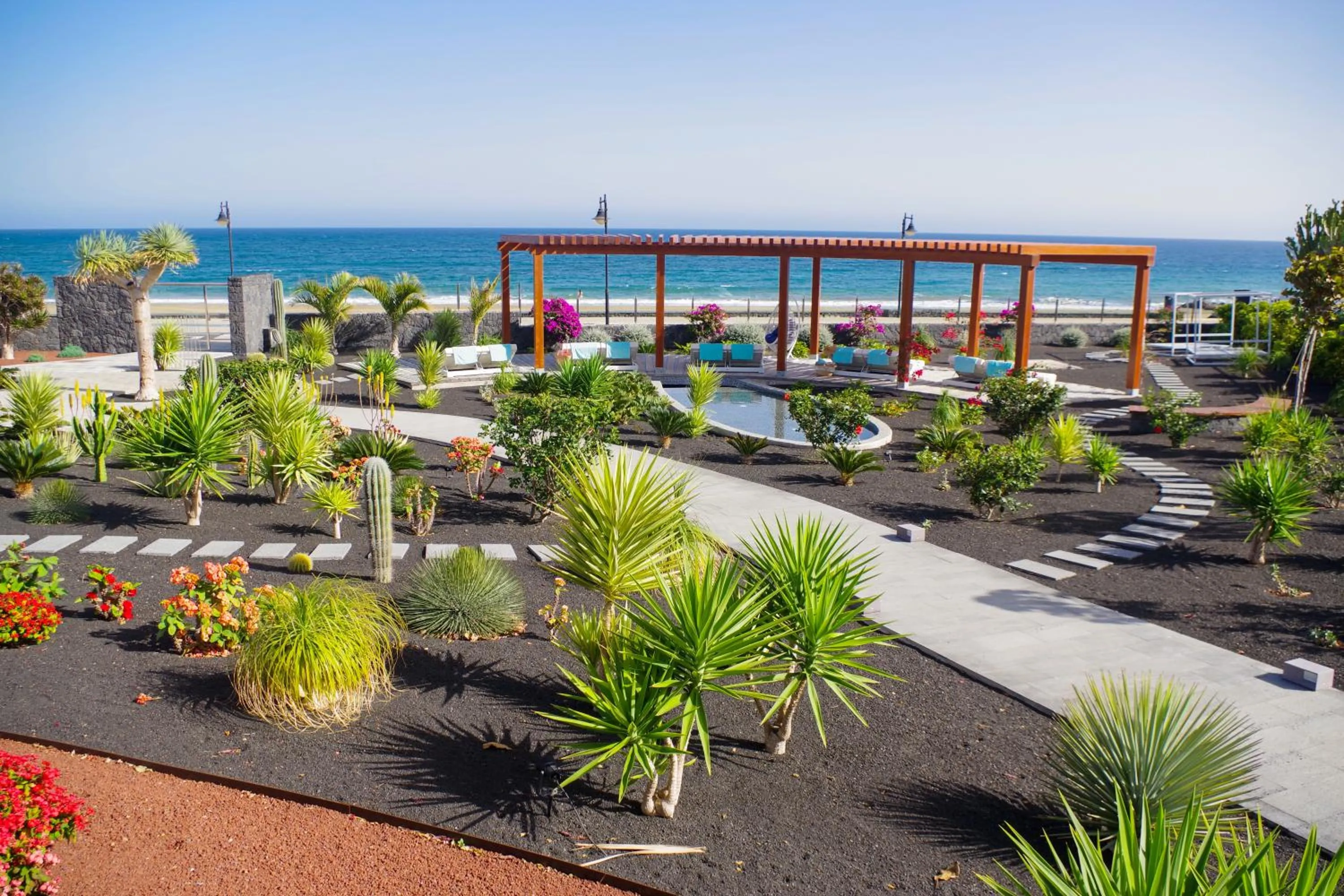 Garden in Hotel Lava Beach