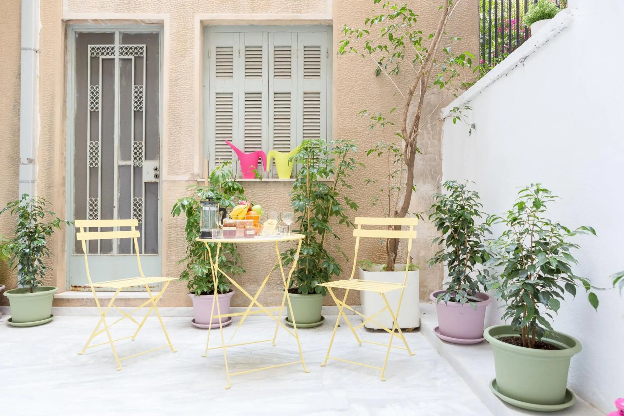 Grandma's Chic & Bright Athenian home with a Patio