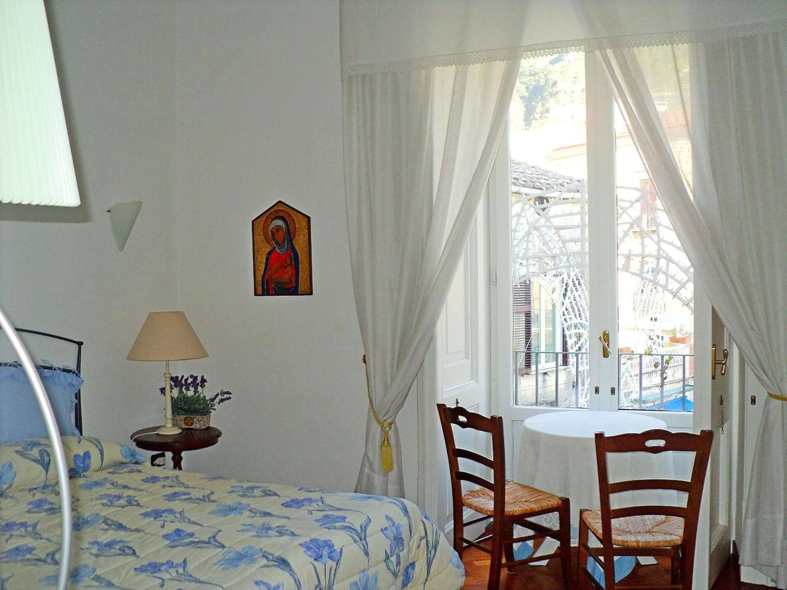 Photo of the whole room, Bed in Casa Mariannina