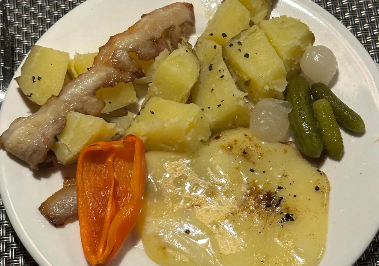 Food and drinks in Hotel Oasis Port Barton