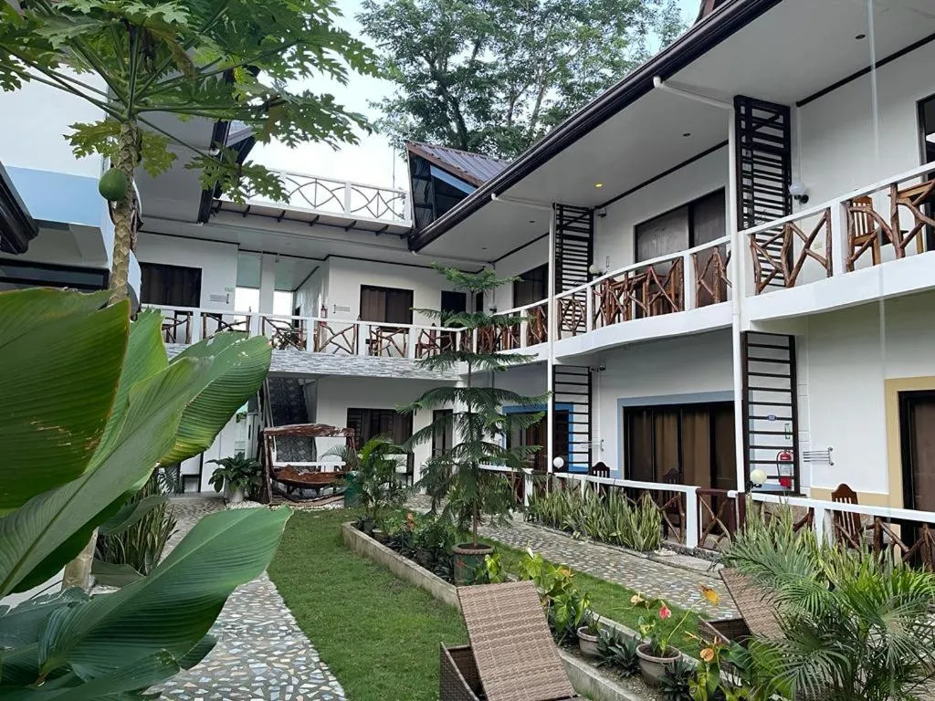 Hotel Oasis Port Barton