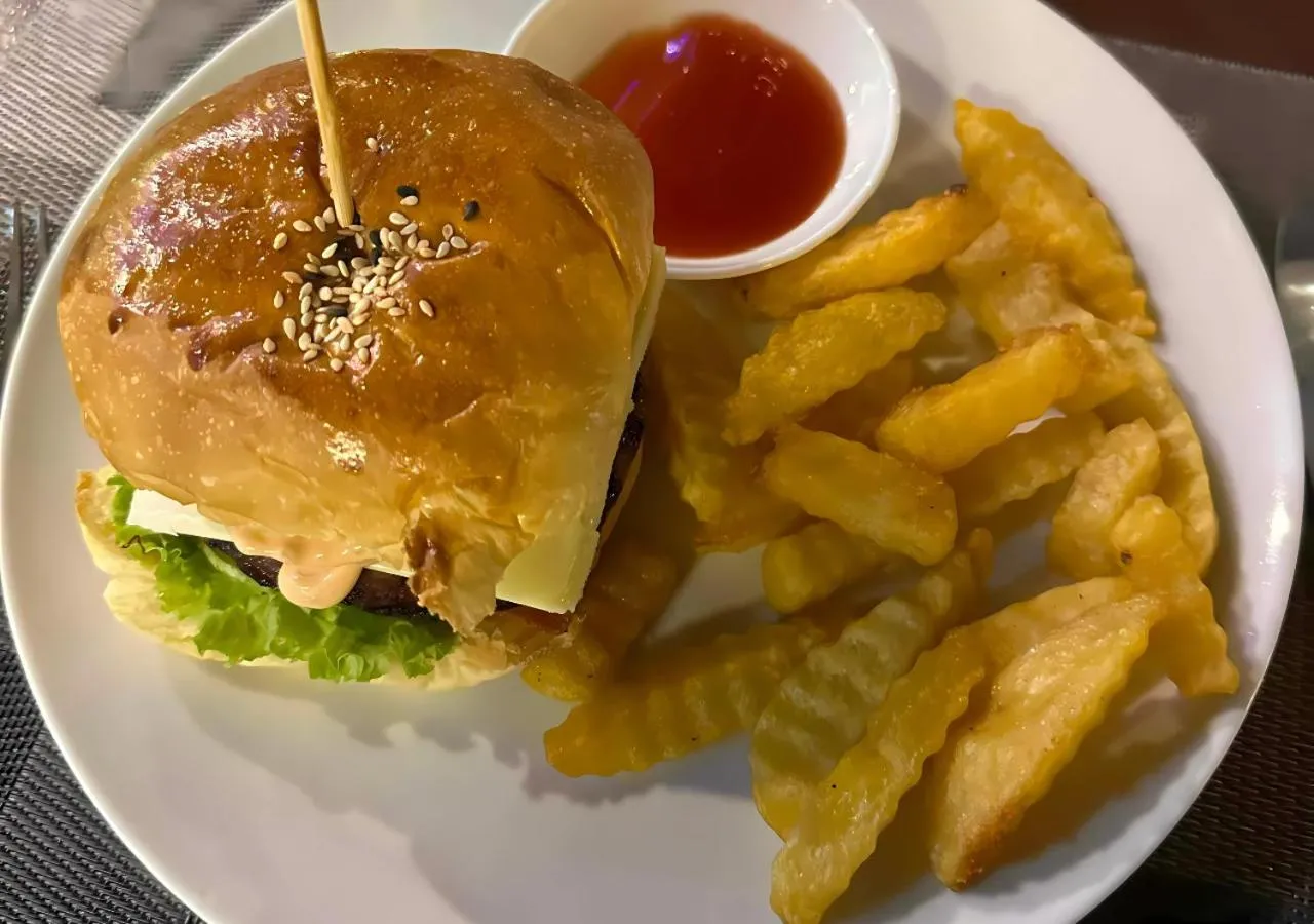 Food and drinks in Hotel Oasis Port Barton