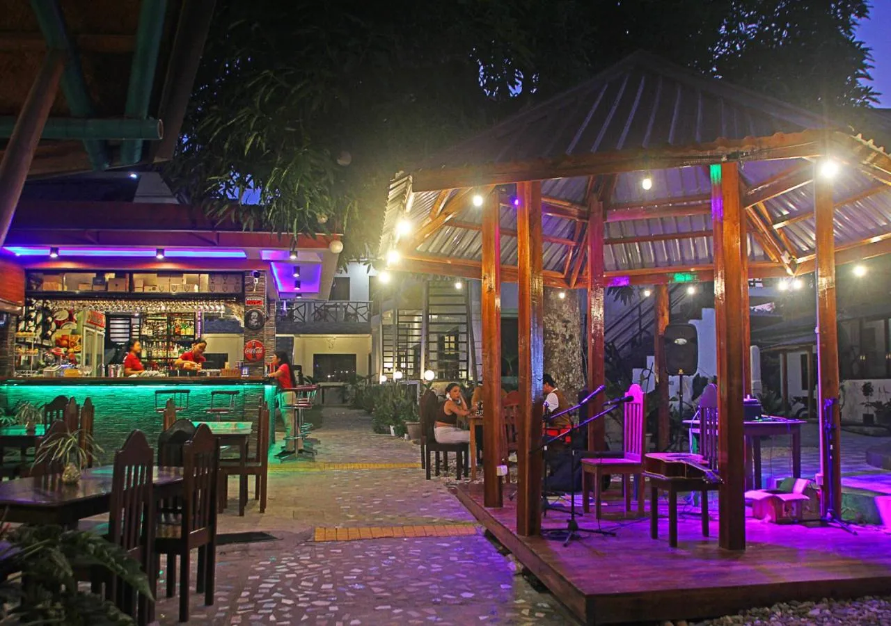 Lounge or bar in Hotel Oasis Port Barton