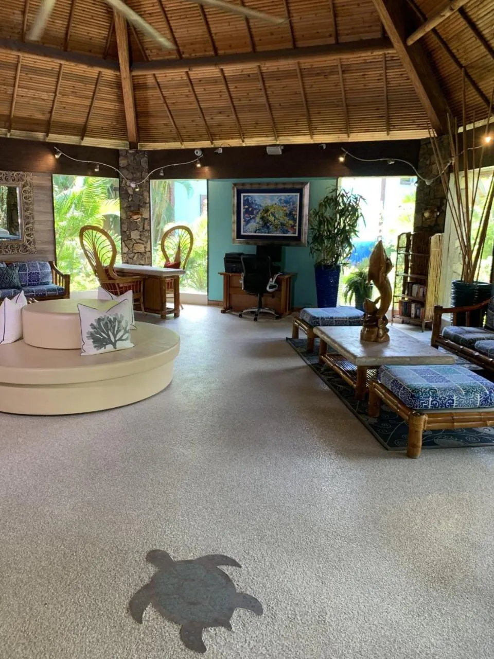 Seating area in Emerald Beach Resort