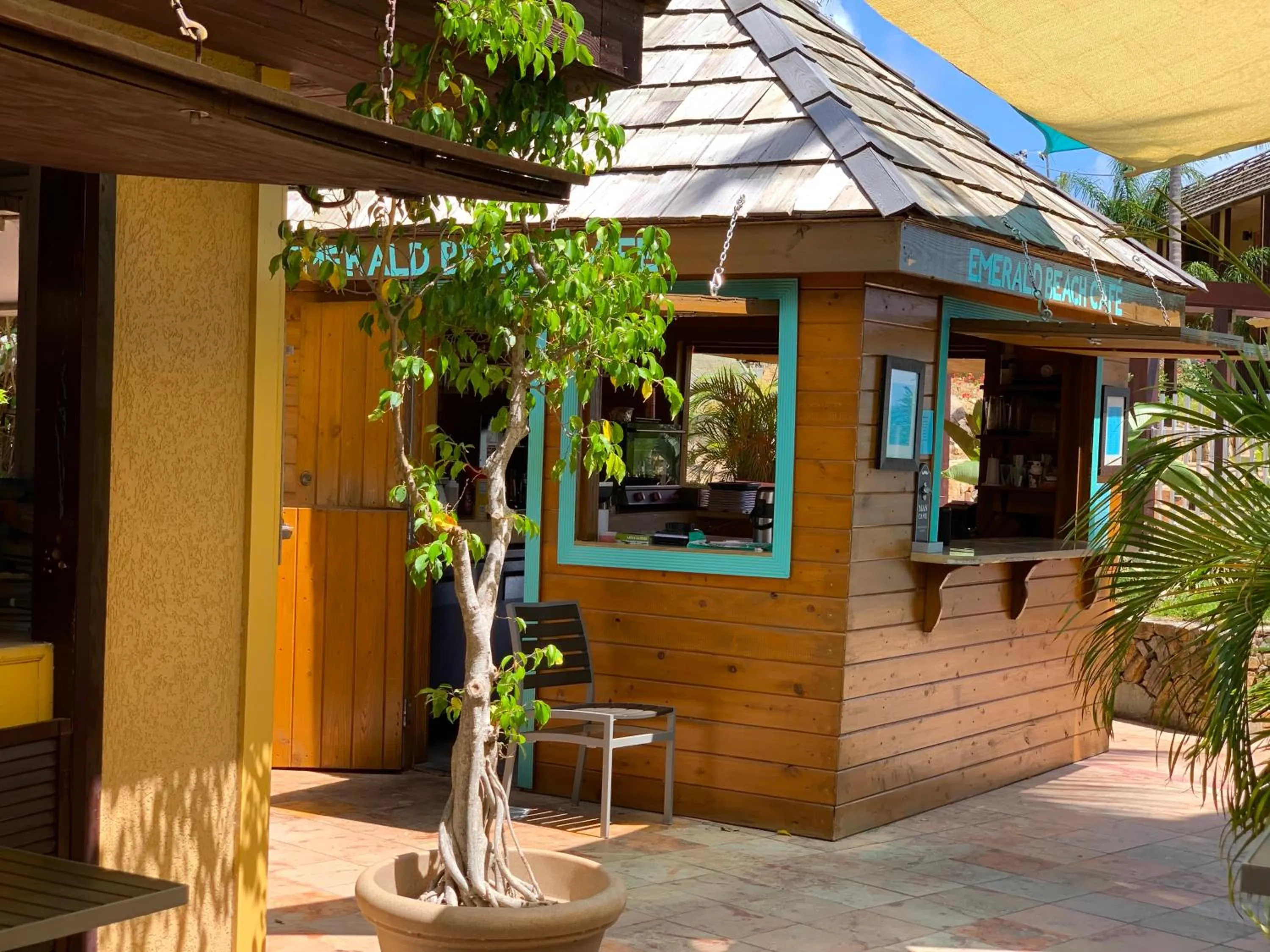 Restaurant/places to eat in Emerald Beach Resort