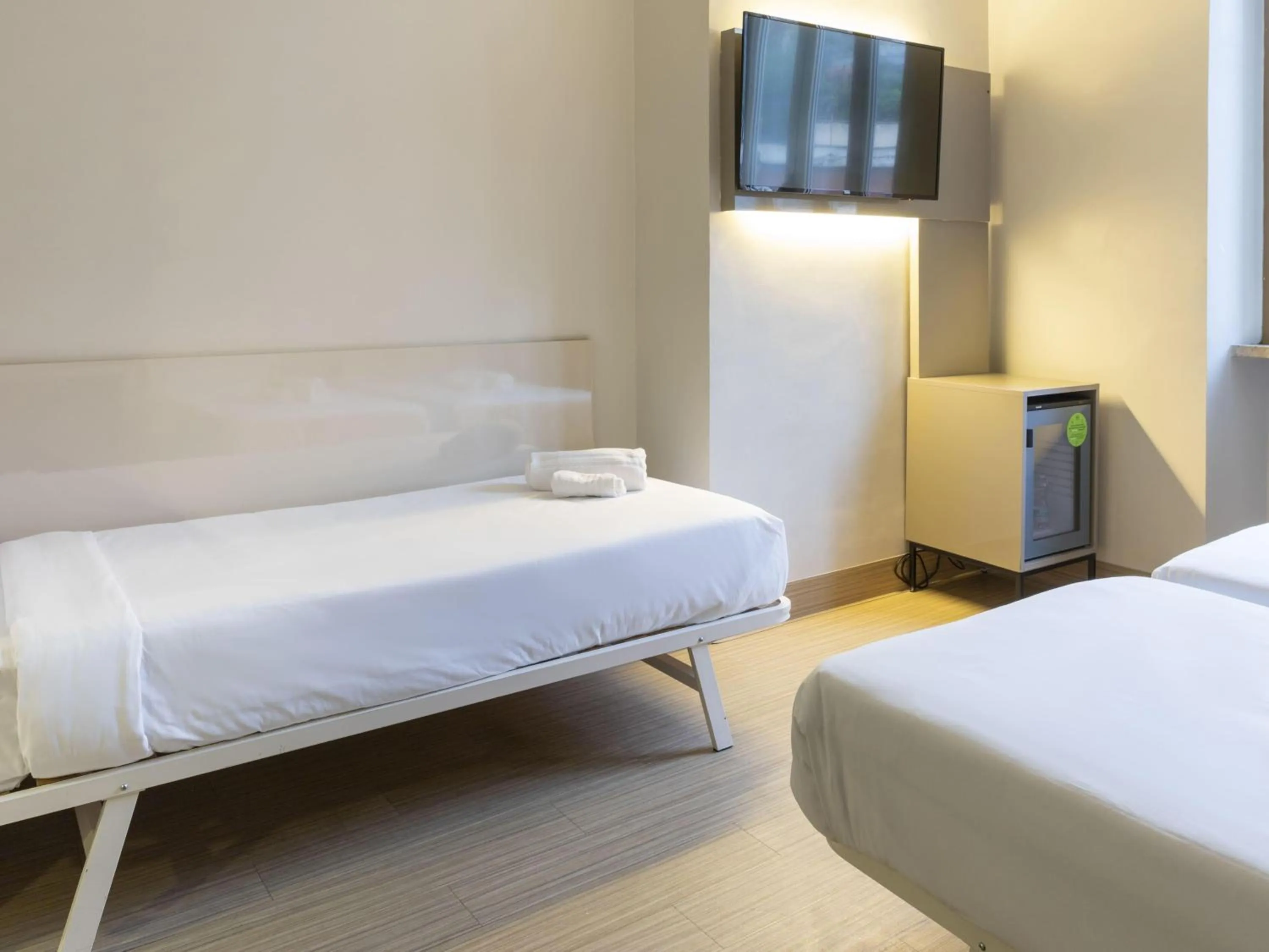 Photo of the whole room, Bed in B&B Hotel Roma Trastevere