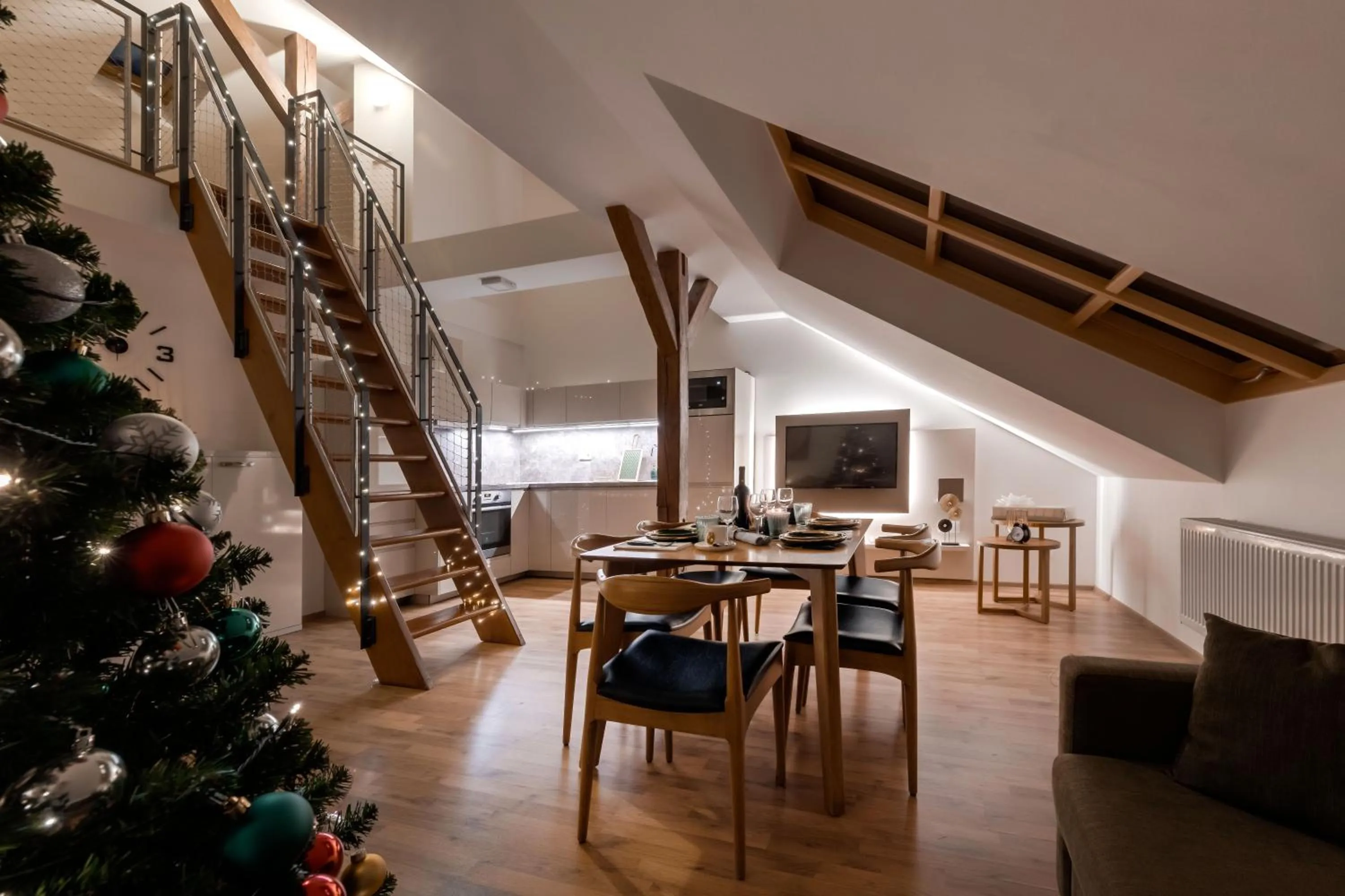 TV and multimedia in Louren Apartments