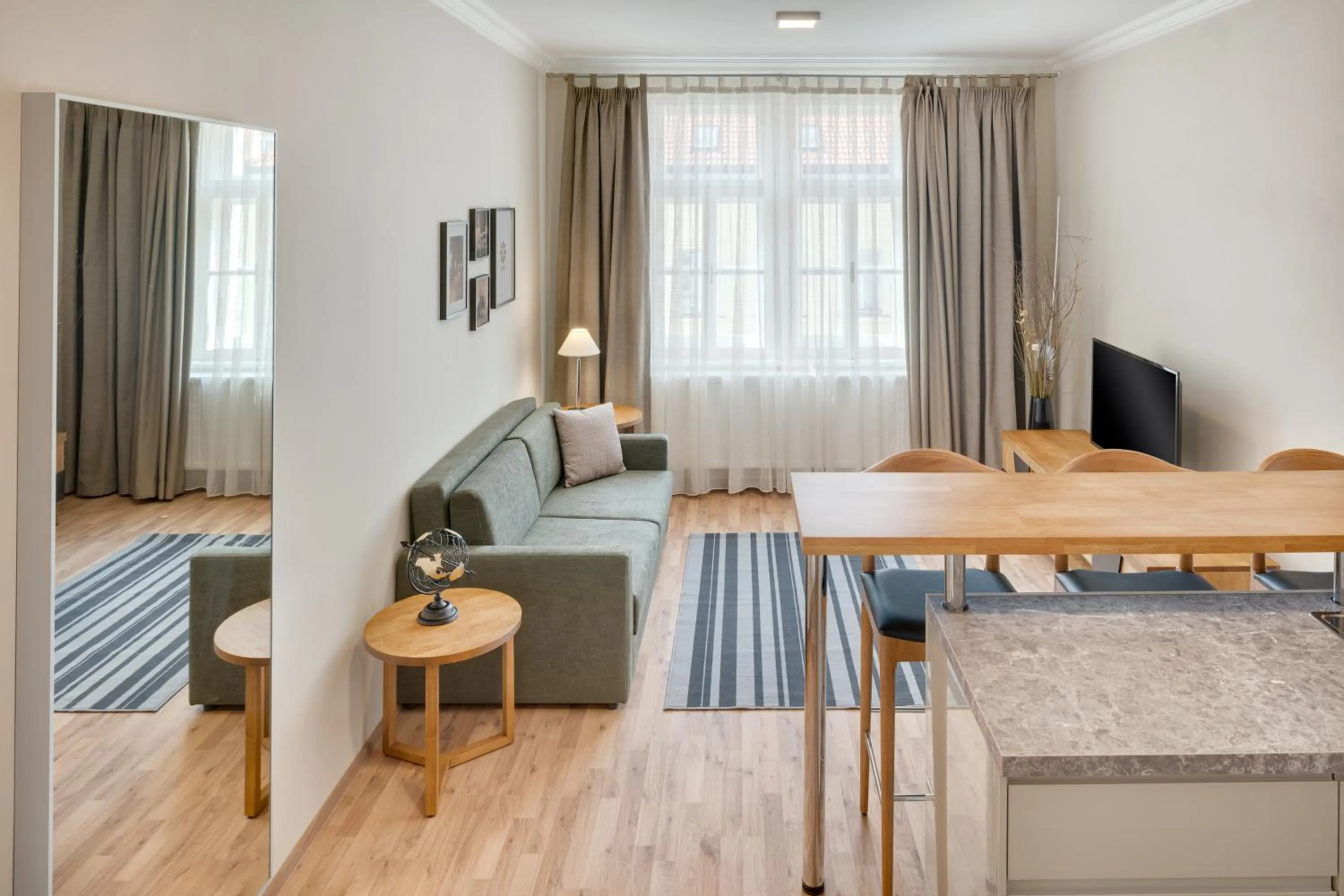 TV and multimedia in Louren Apartments