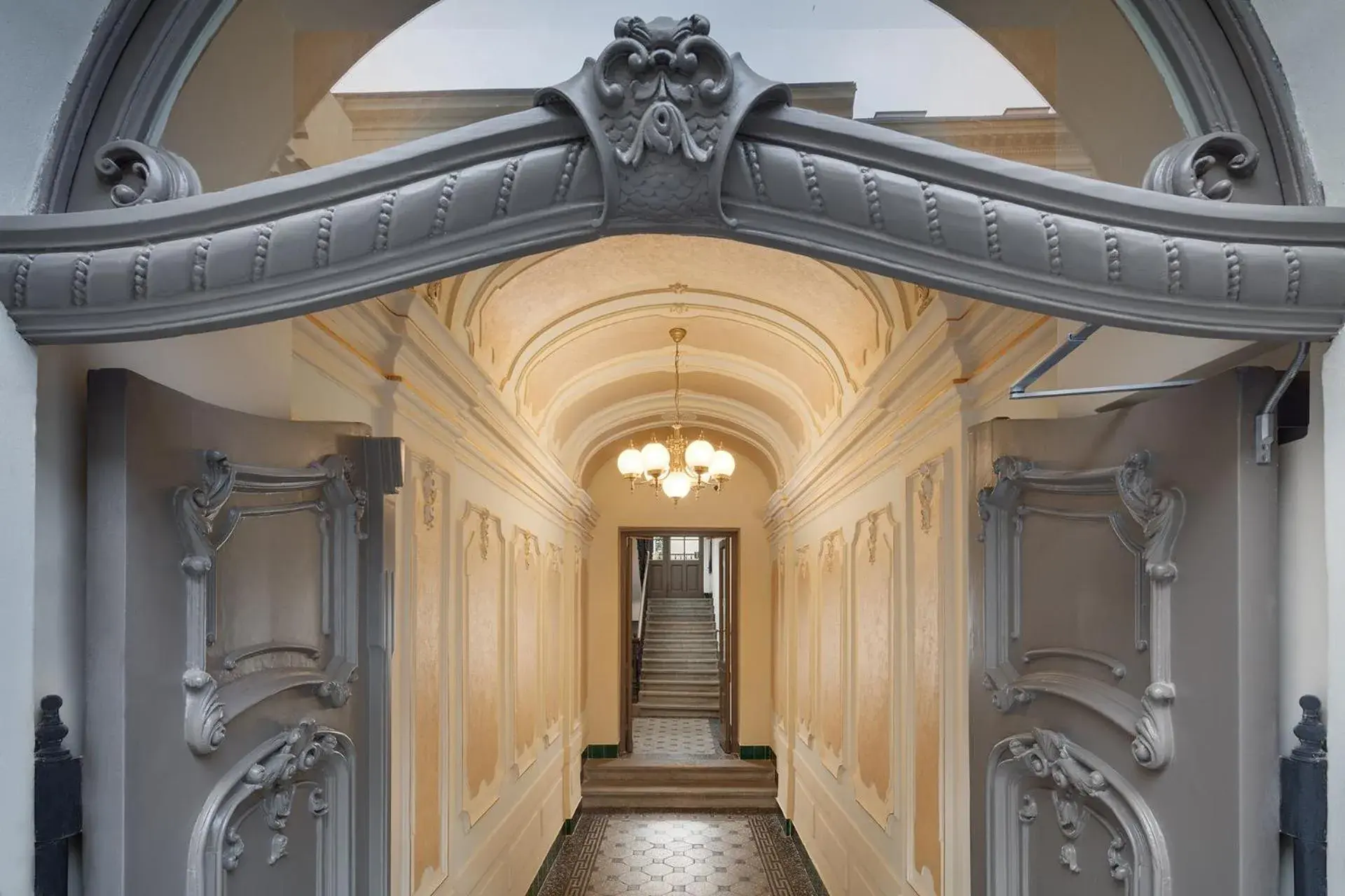 Property building in Louren Apartments Property building in Louren Apartments