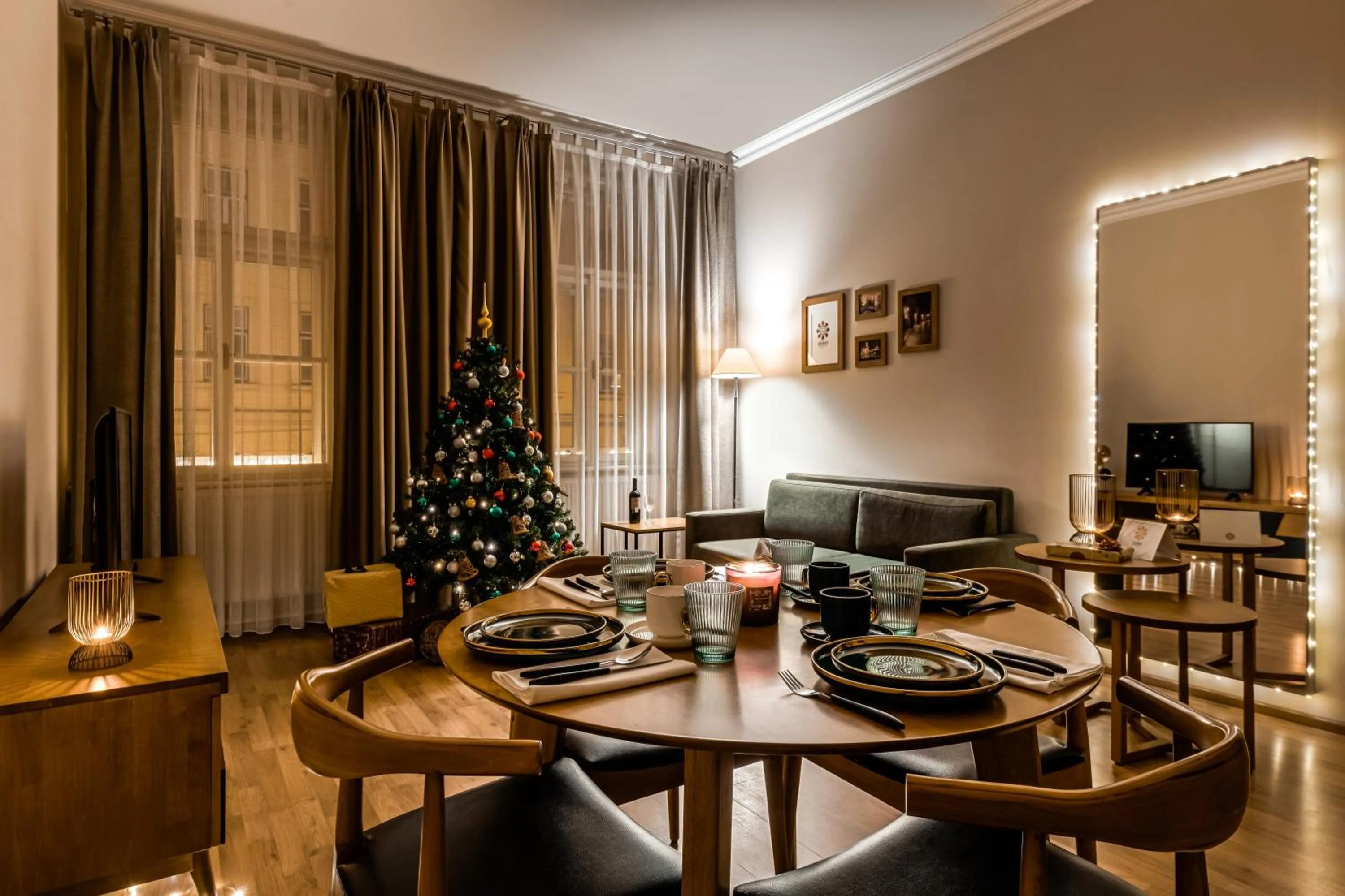 TV and multimedia in Louren Apartments