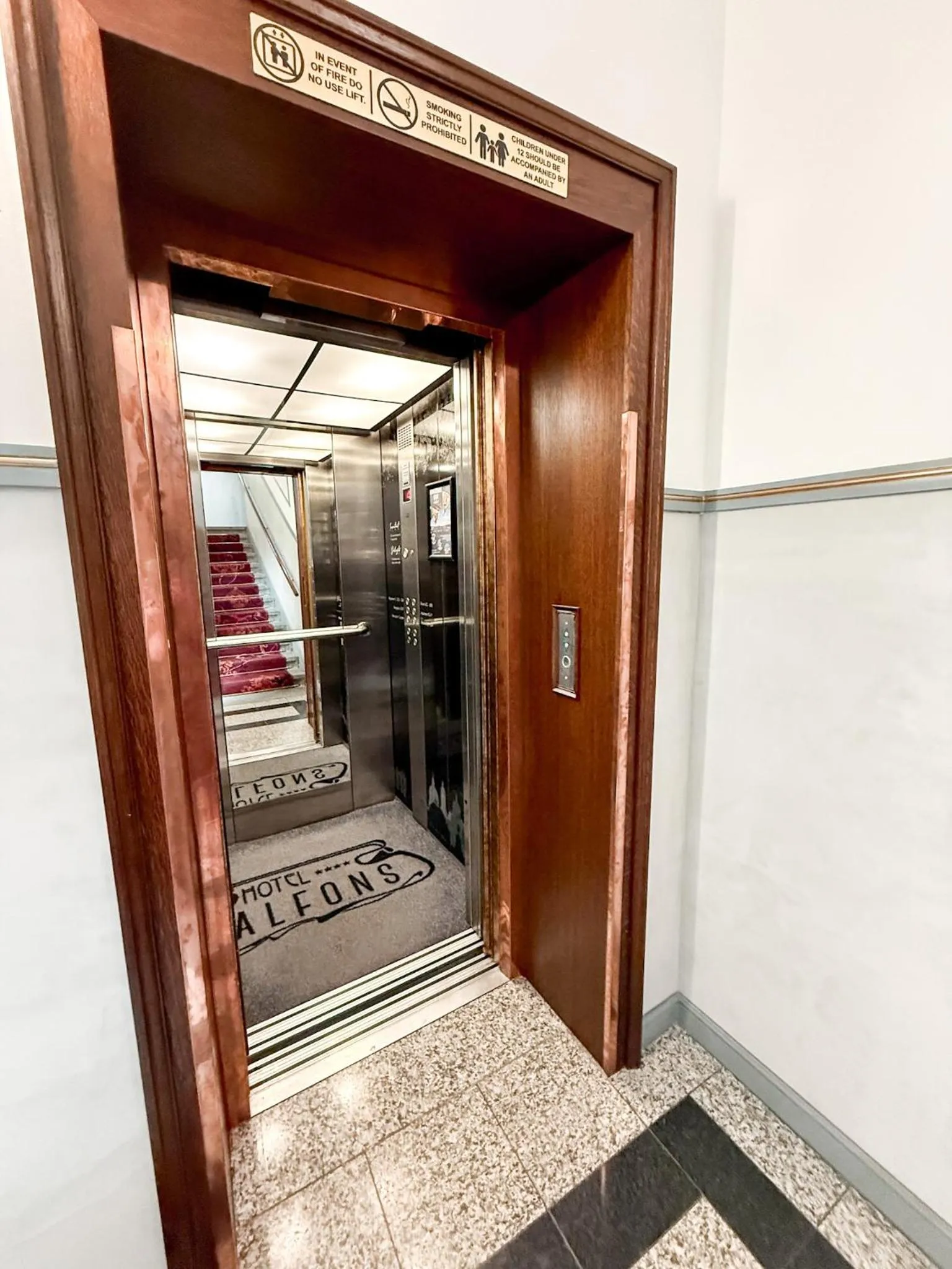 elevator in Alfons Boutique Hotel
